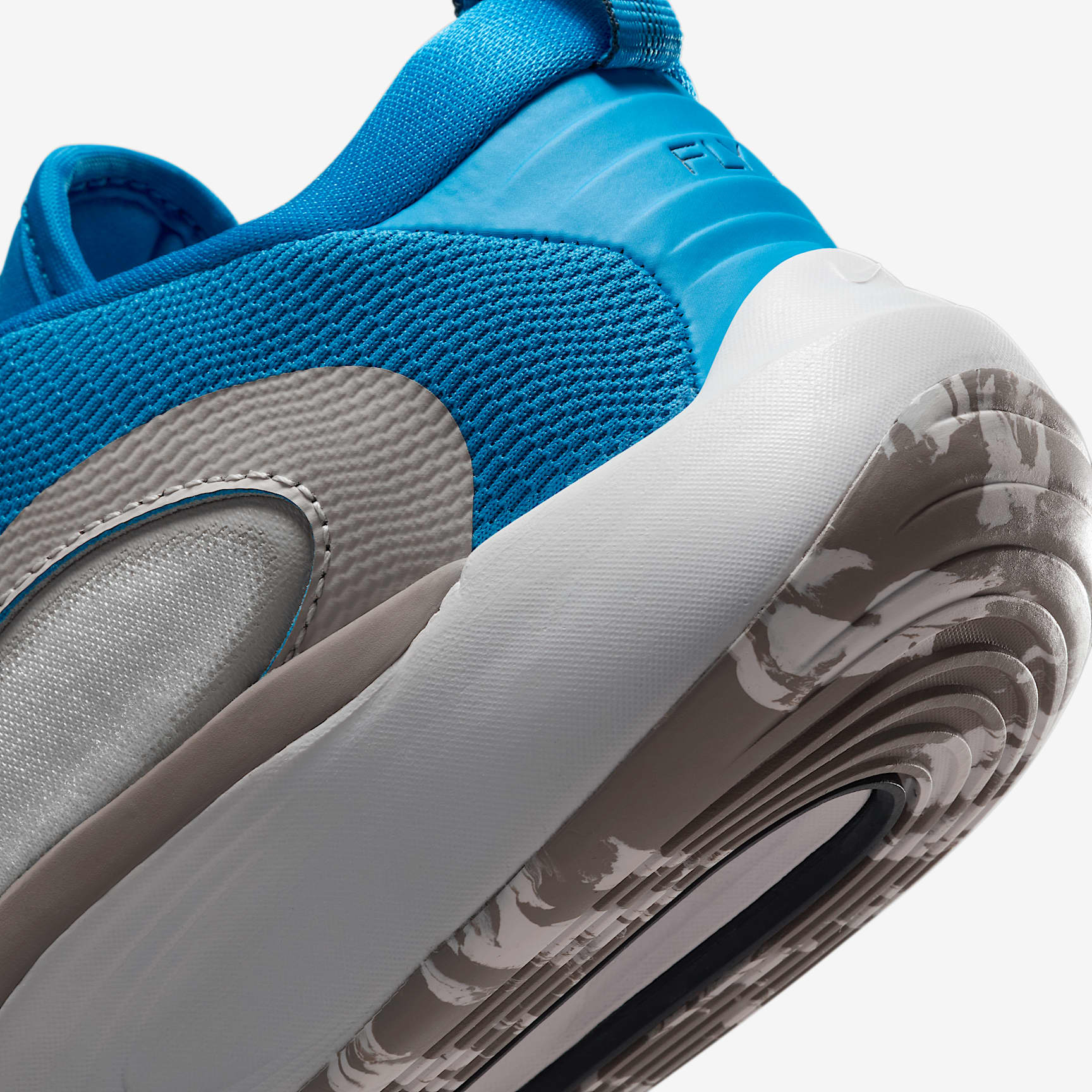 Nike IsoFly Big Kids' Basketball Shoes