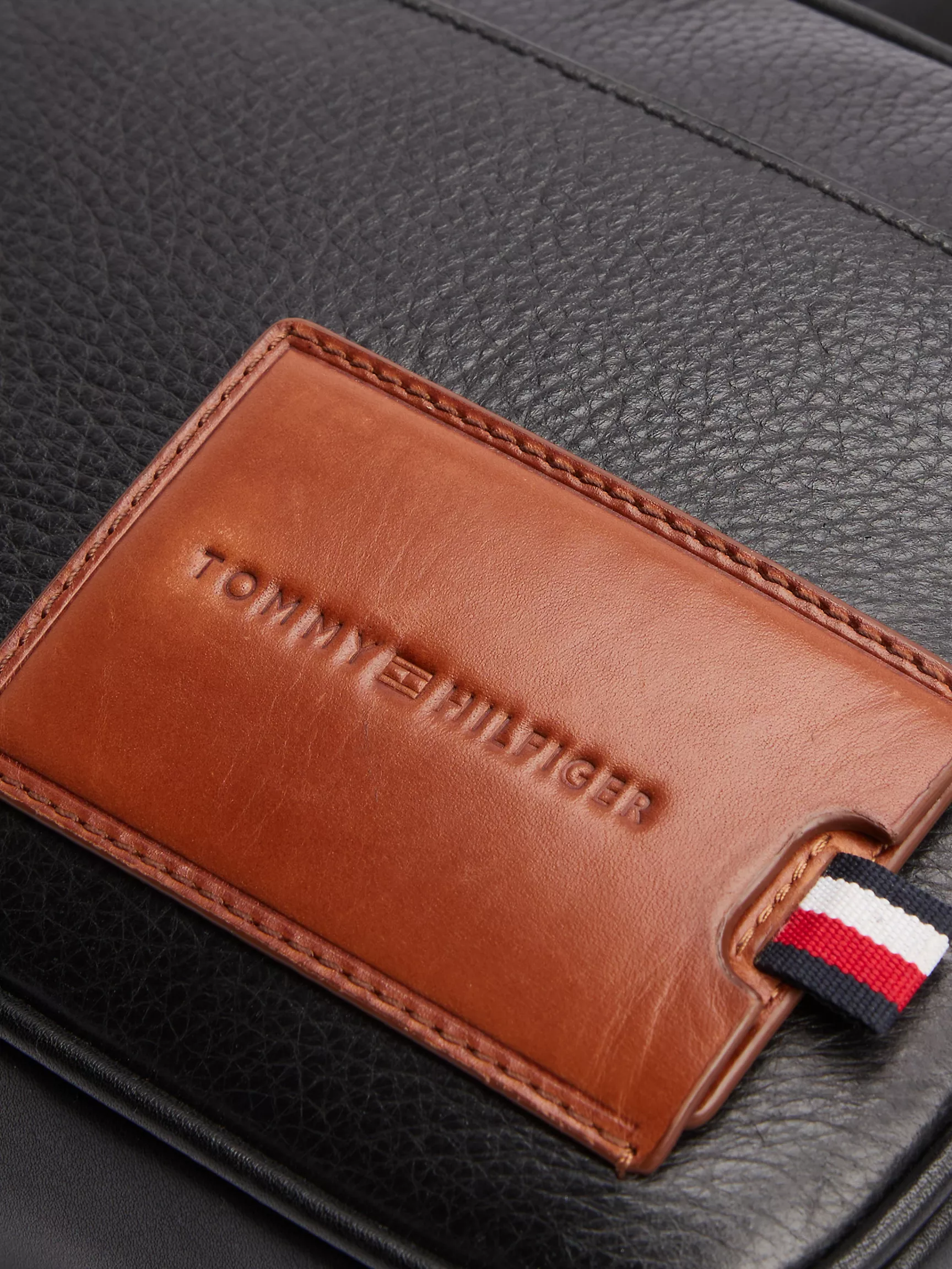 Мужская сумка Tommy Hilfiger, Кожаная кроссбоди-сумка Tommy Casual Prep