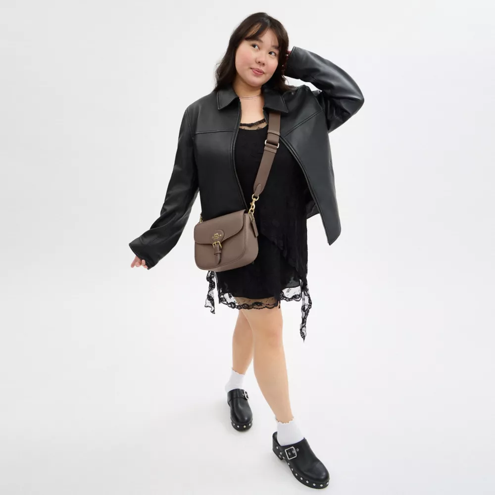 Сумка COACH Amelia Saddle Bag