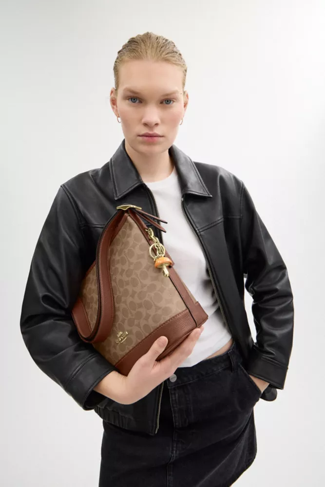 Сумка COACH Jude Duffle Bag In Signature Canvas