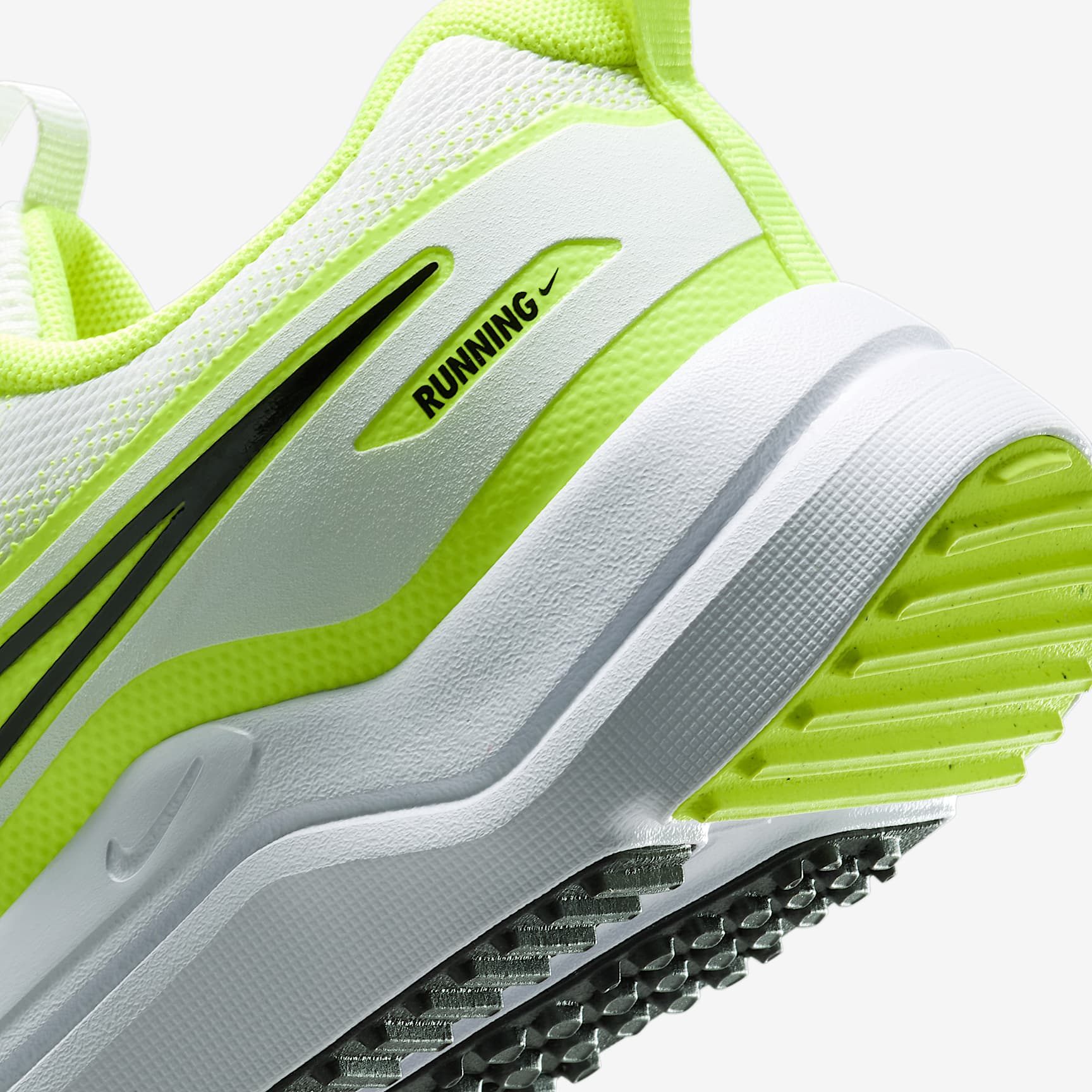Nike Cosmic Runner Big Kids' Road Running Shoes