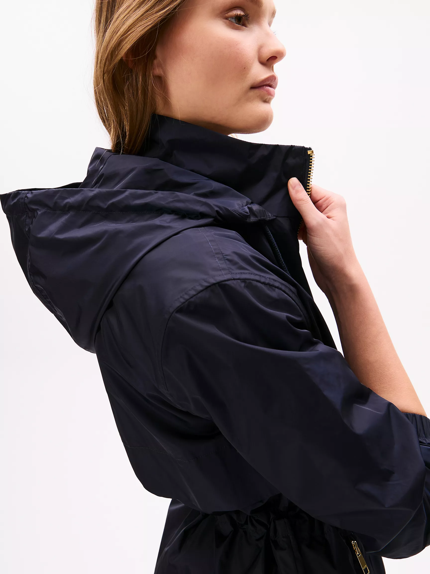 Женская куртка Tommy Hilfiger, Ветровка с капюшоном и водоотталкивающим покрытием