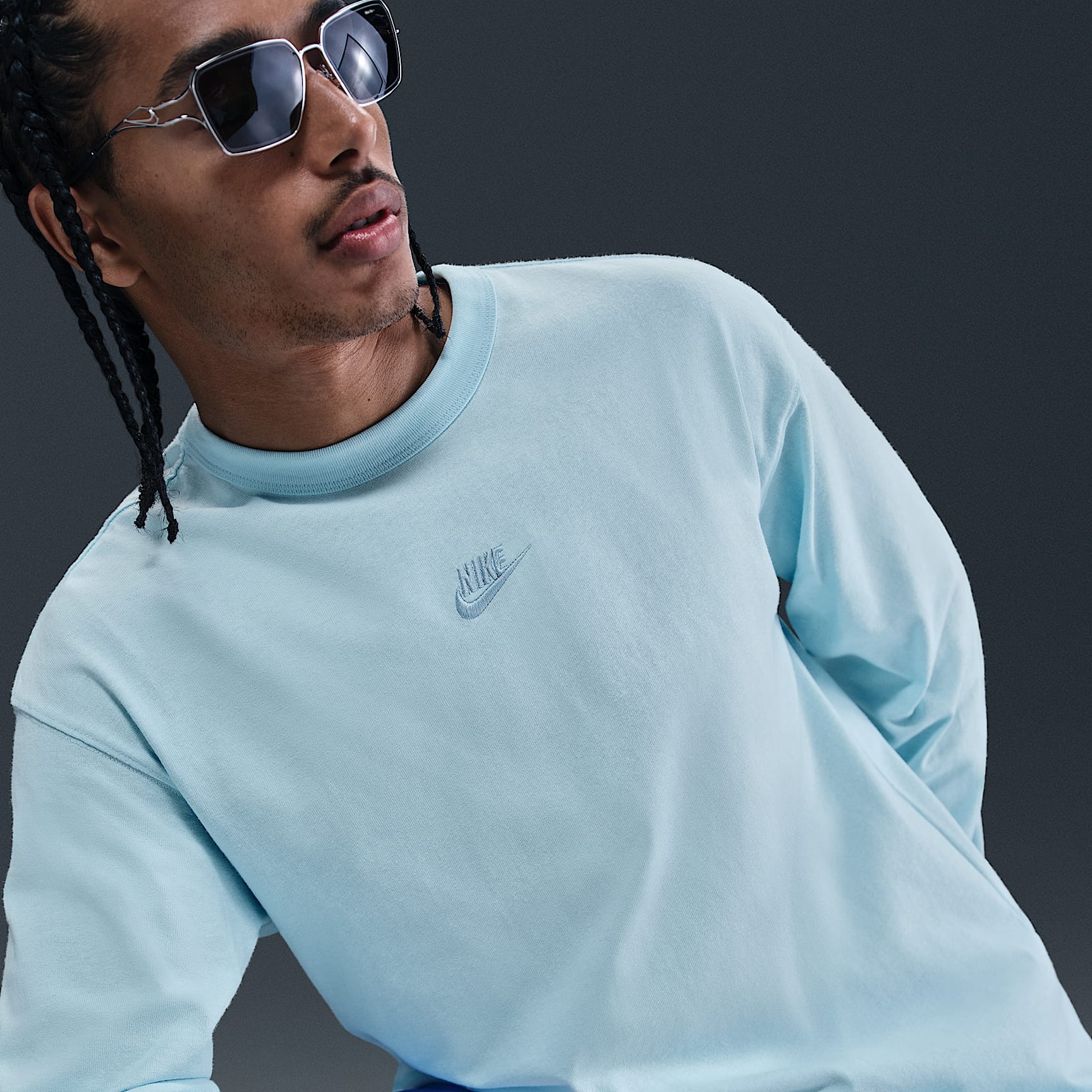 Nike Sportswear Premium Essentials Men's Long-Sleeve T-Shirt