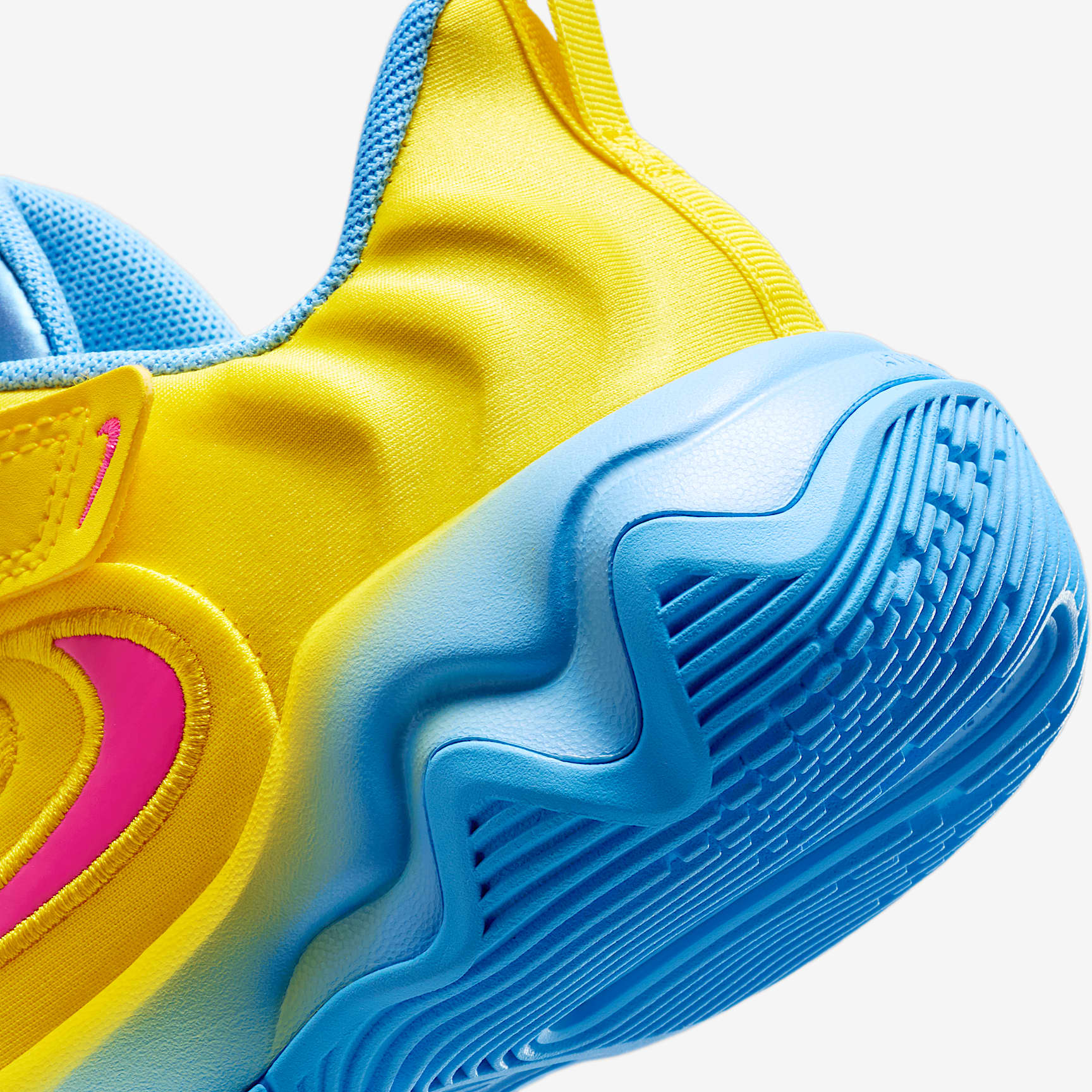 Giannis Immortality 4 "Candy Funhouse" Little Kids' Shoes