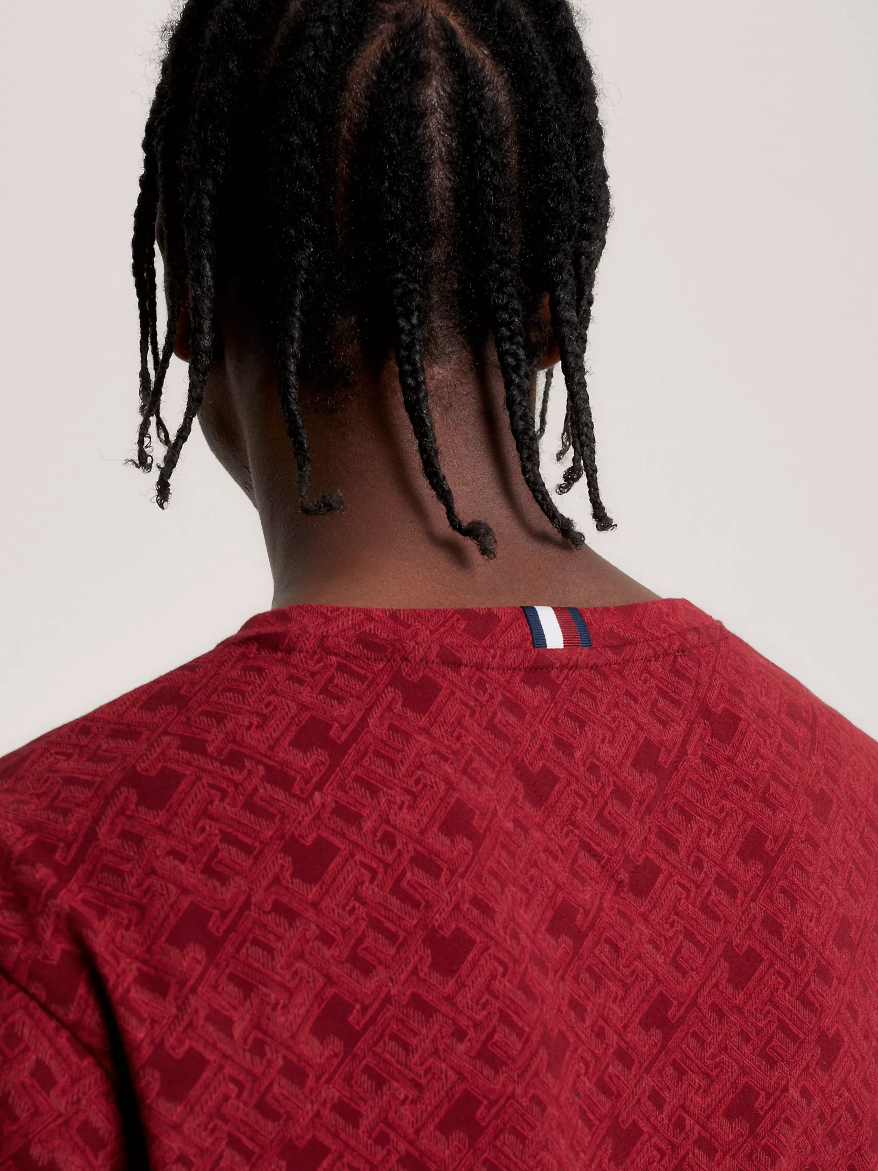 Мужская футболка Tommy Hilfiger, Футболка с вышивкой логотипа TH Monotype по всей поверхности