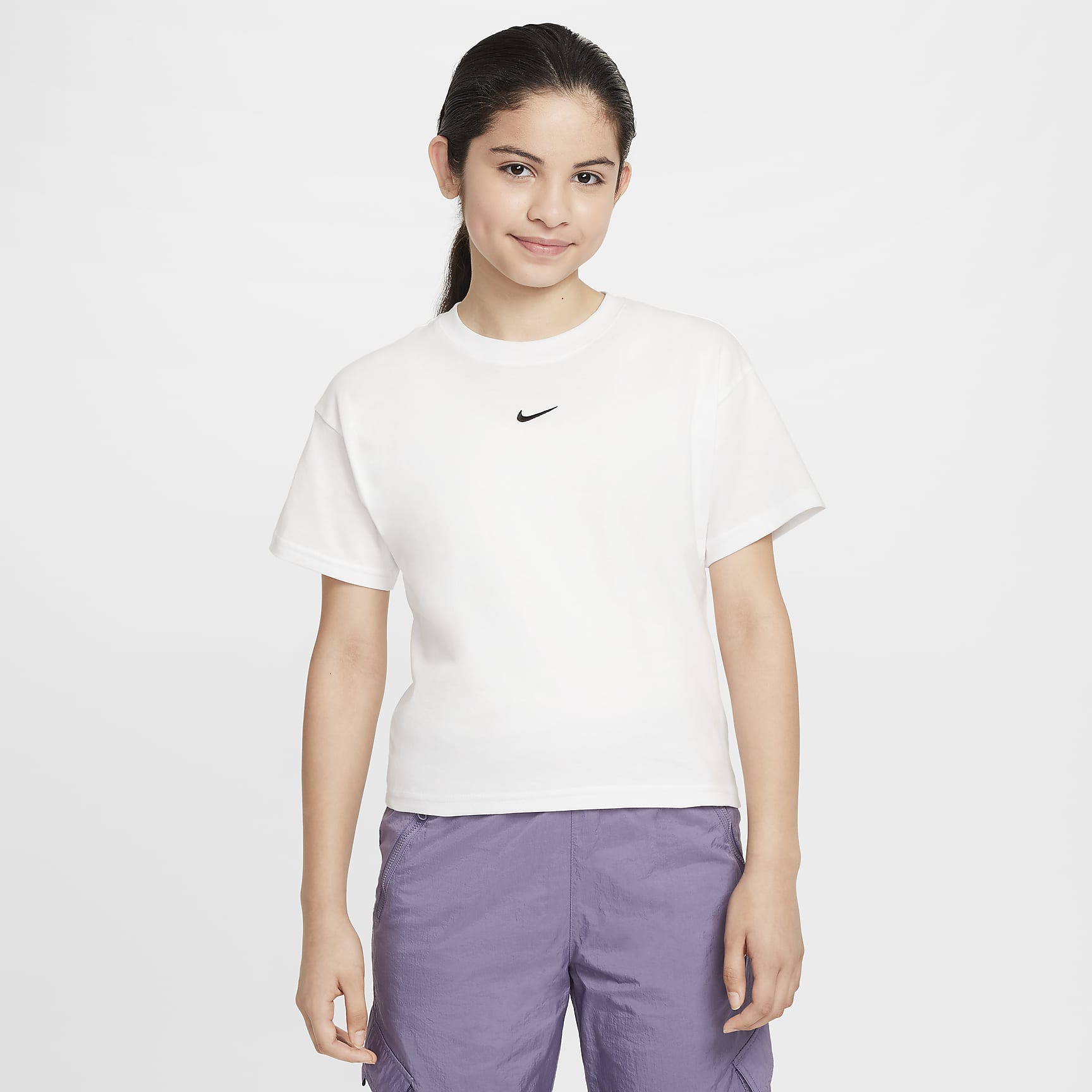 Nike Sportswear Essential Big Kids' (Girls') T-Shirt
