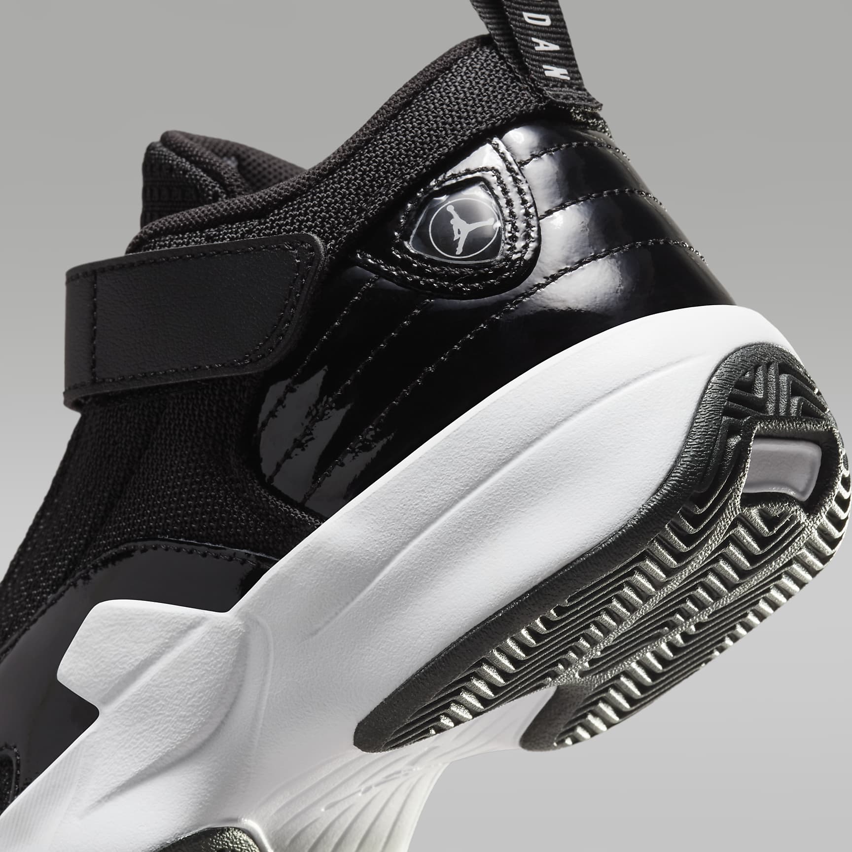 Jordan Max Aura 6 Little Kids' Shoes