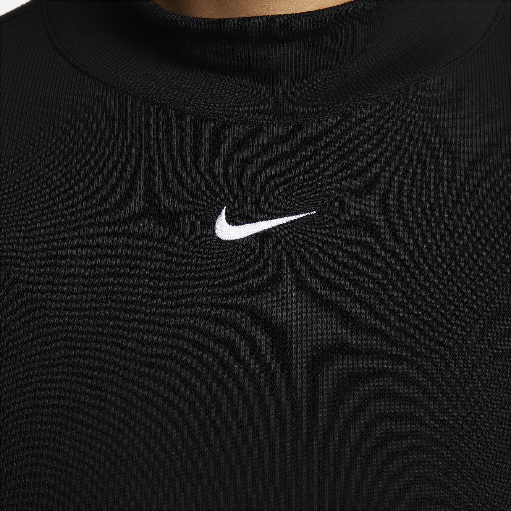 Nike Sportswear Essential Women's Ribbed Mock-Neck Long-Sleeve Top