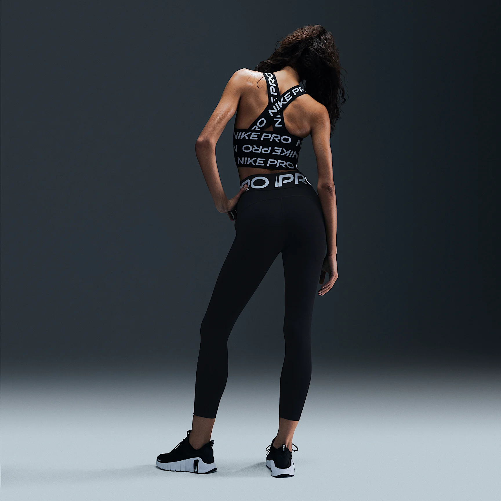 Nike Pro Sculpt Women's High-Waisted 7/8 Leggings with Pockets