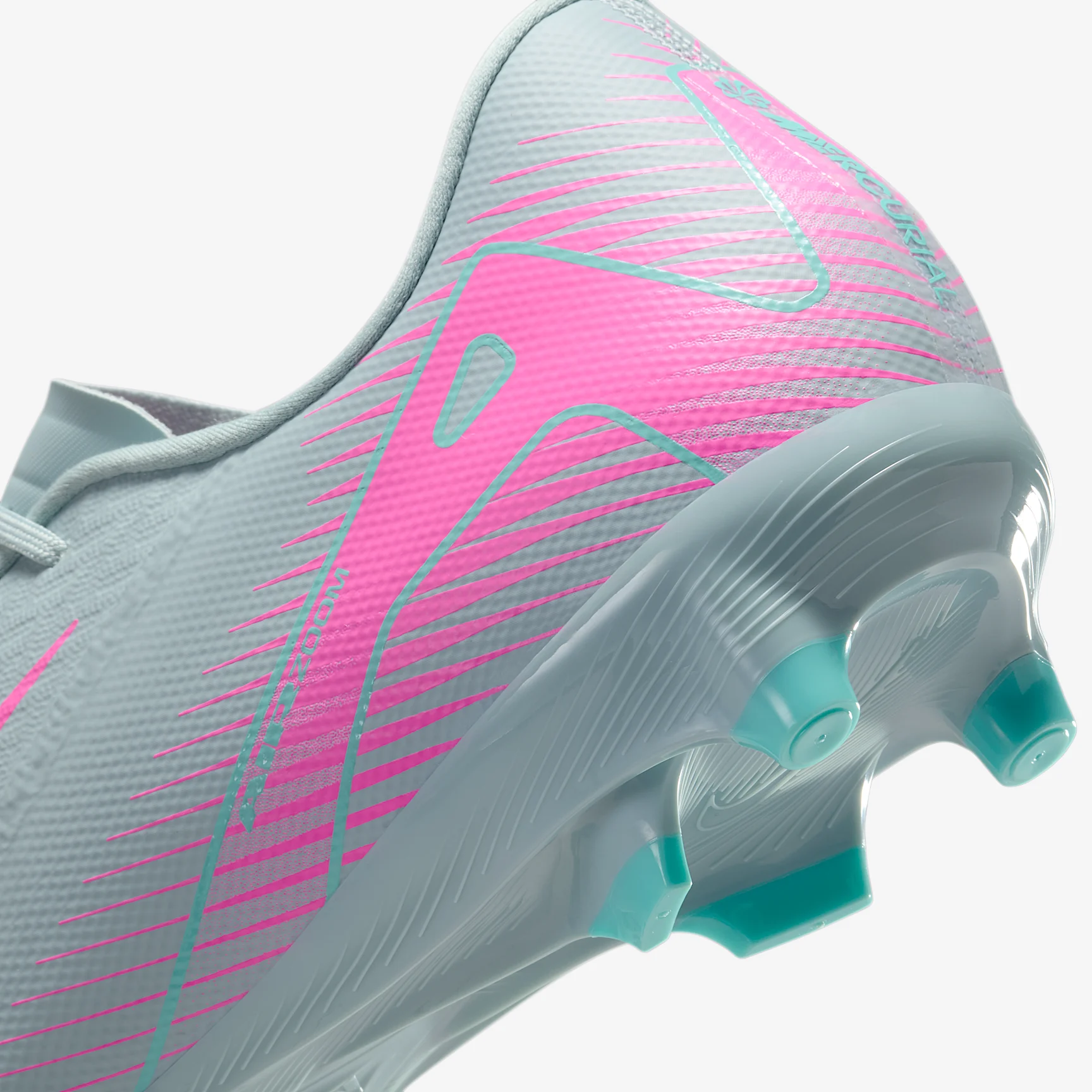 Nike Mercurial Vapor 16 Academy MG Low-Top Soccer Cleats