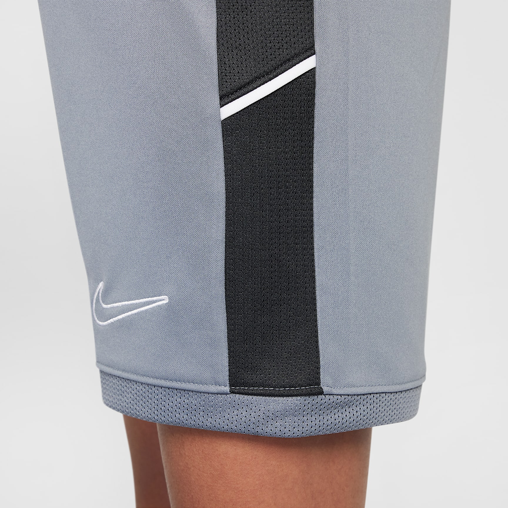 Nike Academy Big Kids' Dri-FIT 7" Soccer Shorts