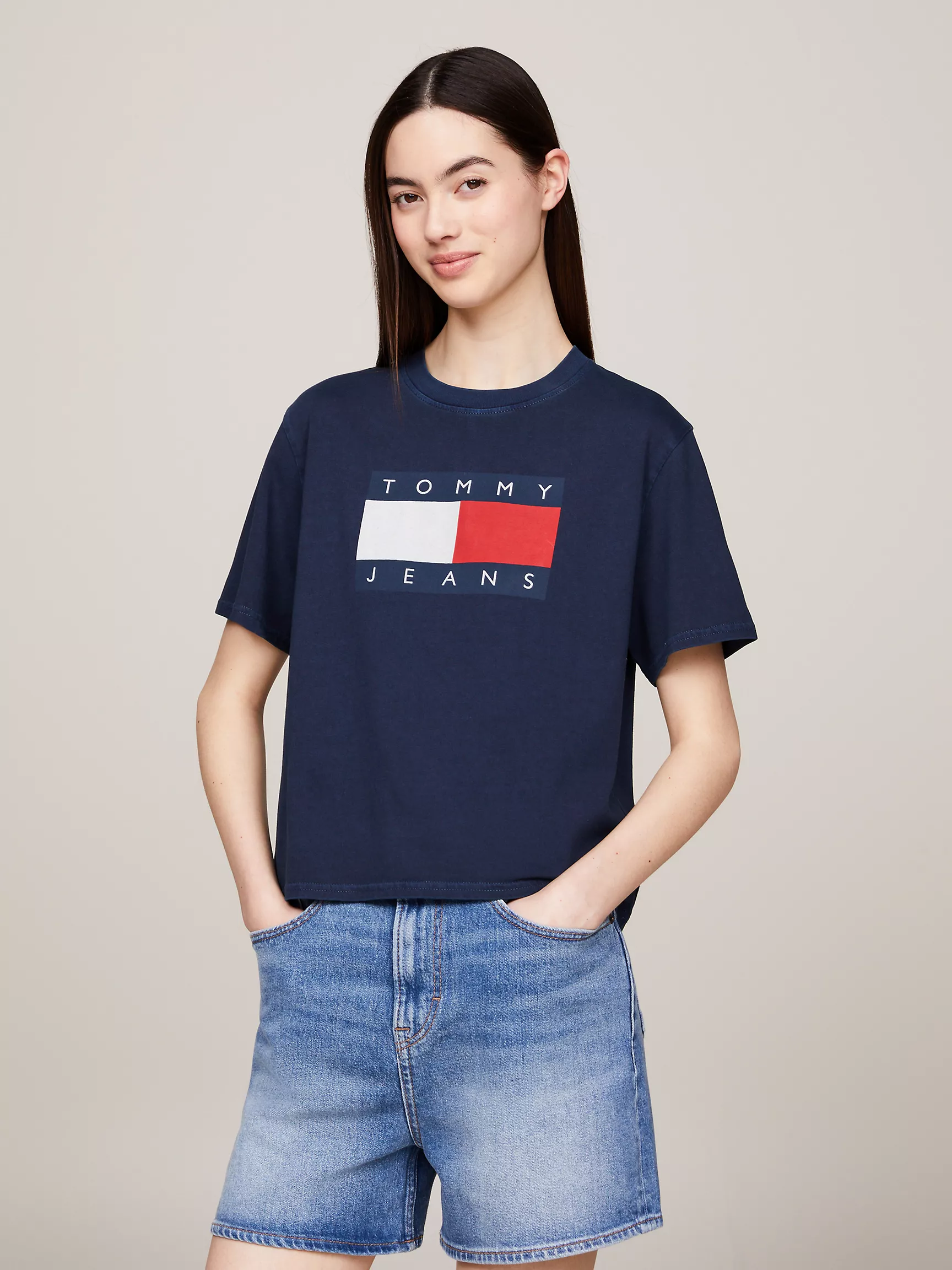 Женская футболка Tommy Hilfiger, Футболка свободного кроя с нашивкой в виде флага