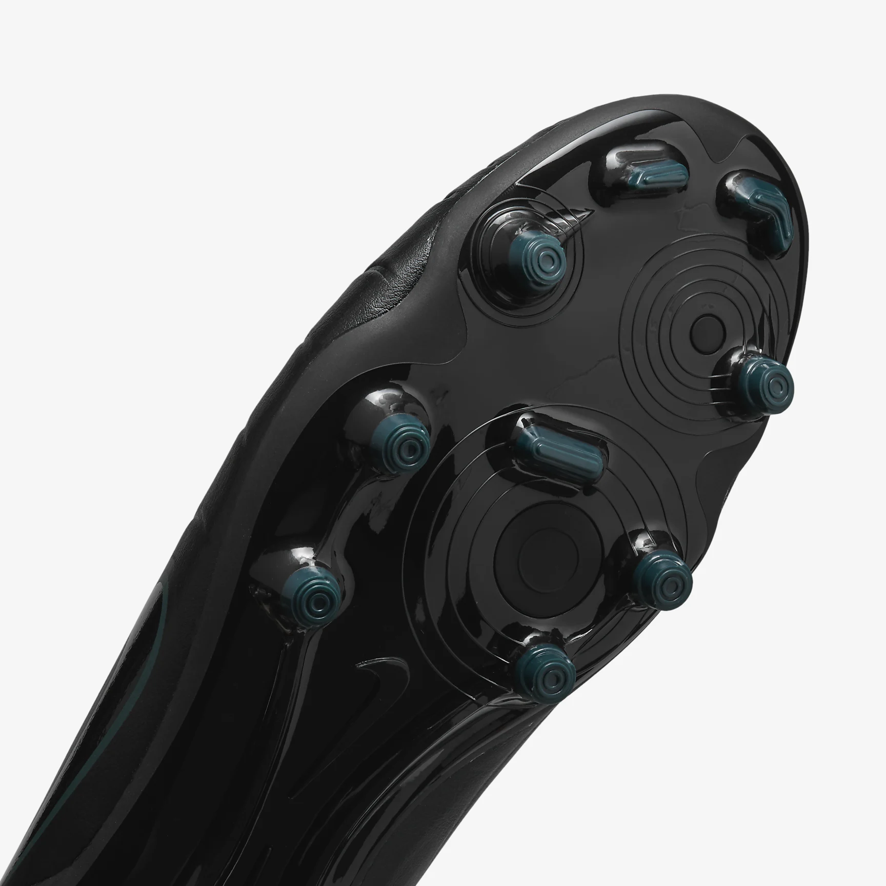 Nike Tiempo Legend 10 Club Multi-Ground Low-Top Soccer Cleats