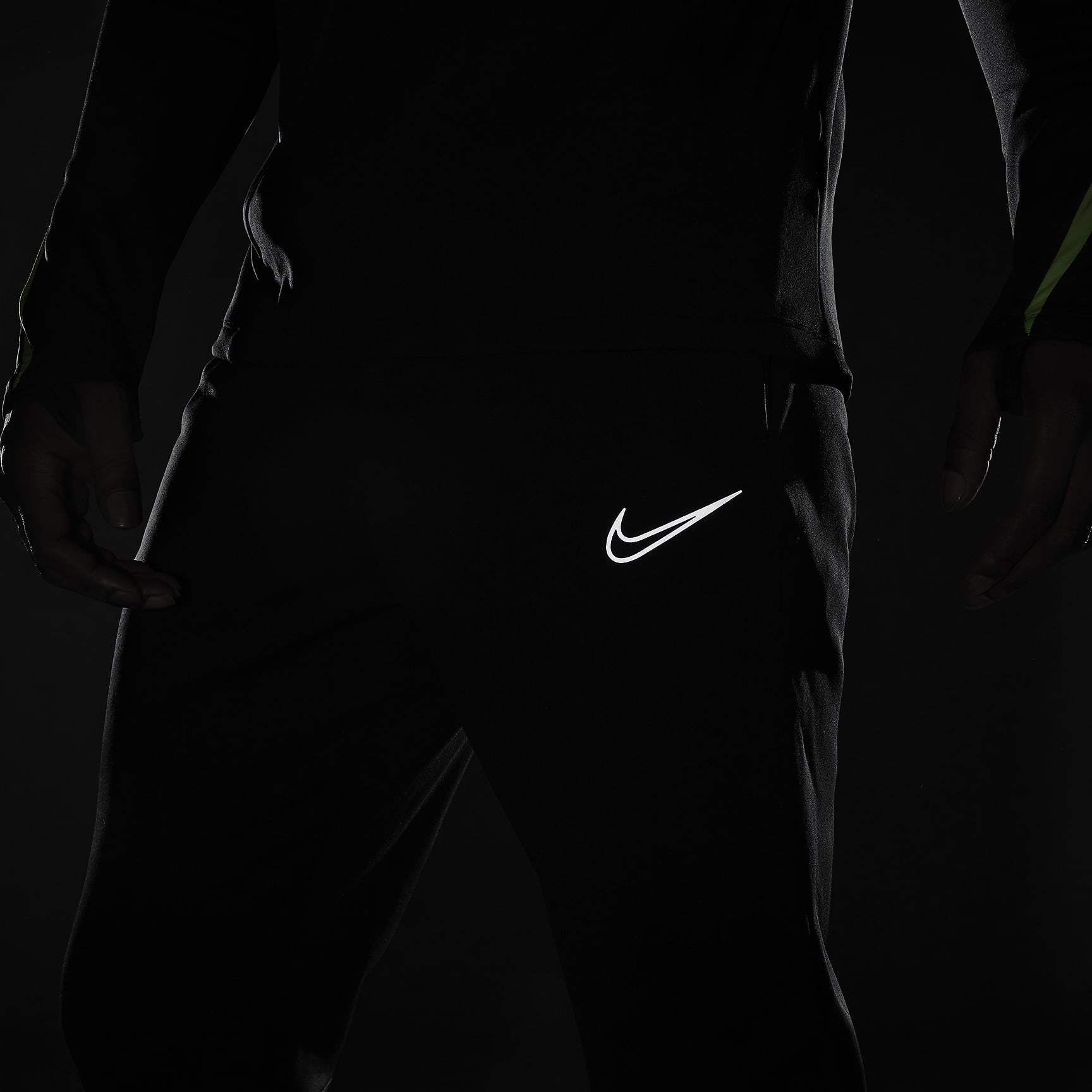 Nike Academy Winter Warrior Men's Therma-FIT Soccer Pants