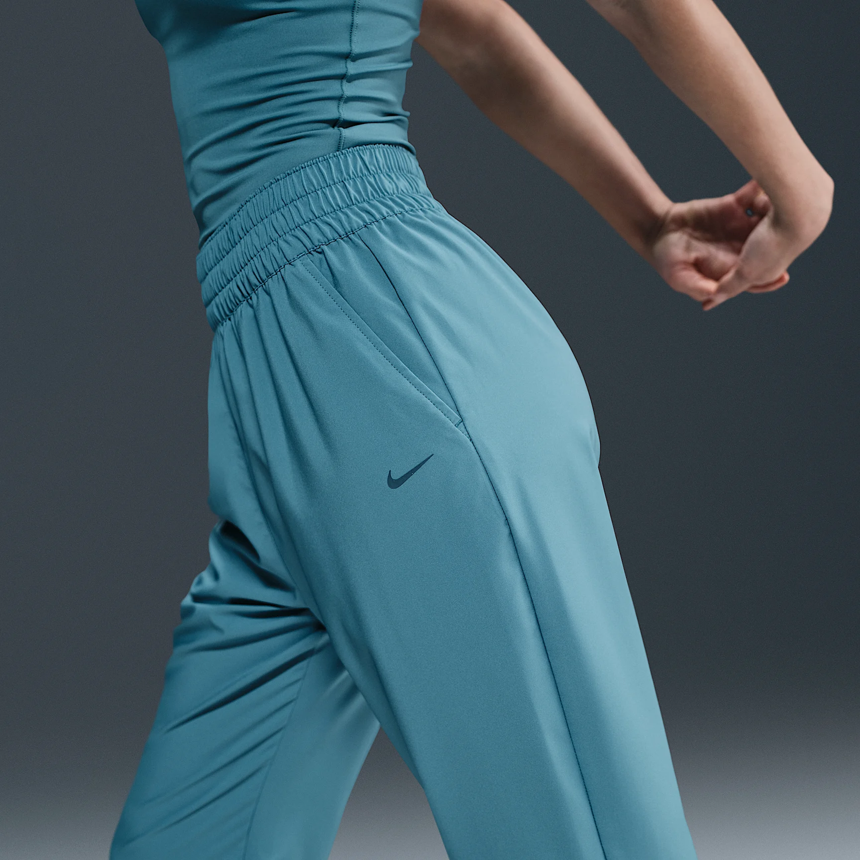 Nike One Women's Dri-FIT High-Waisted 7/8 Joggers