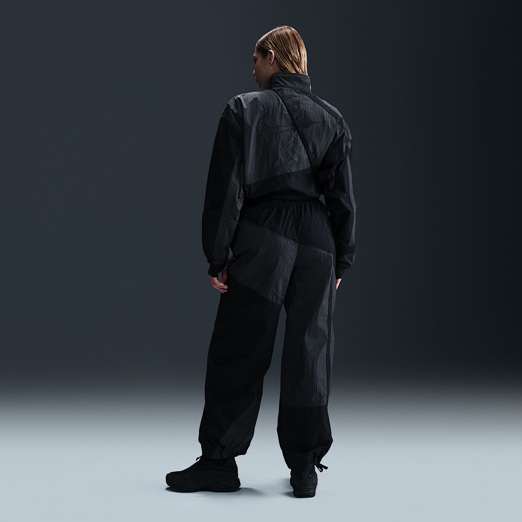 Nike Sportswear Women's Mid-Rise Loose Woven Open-Hem Pants