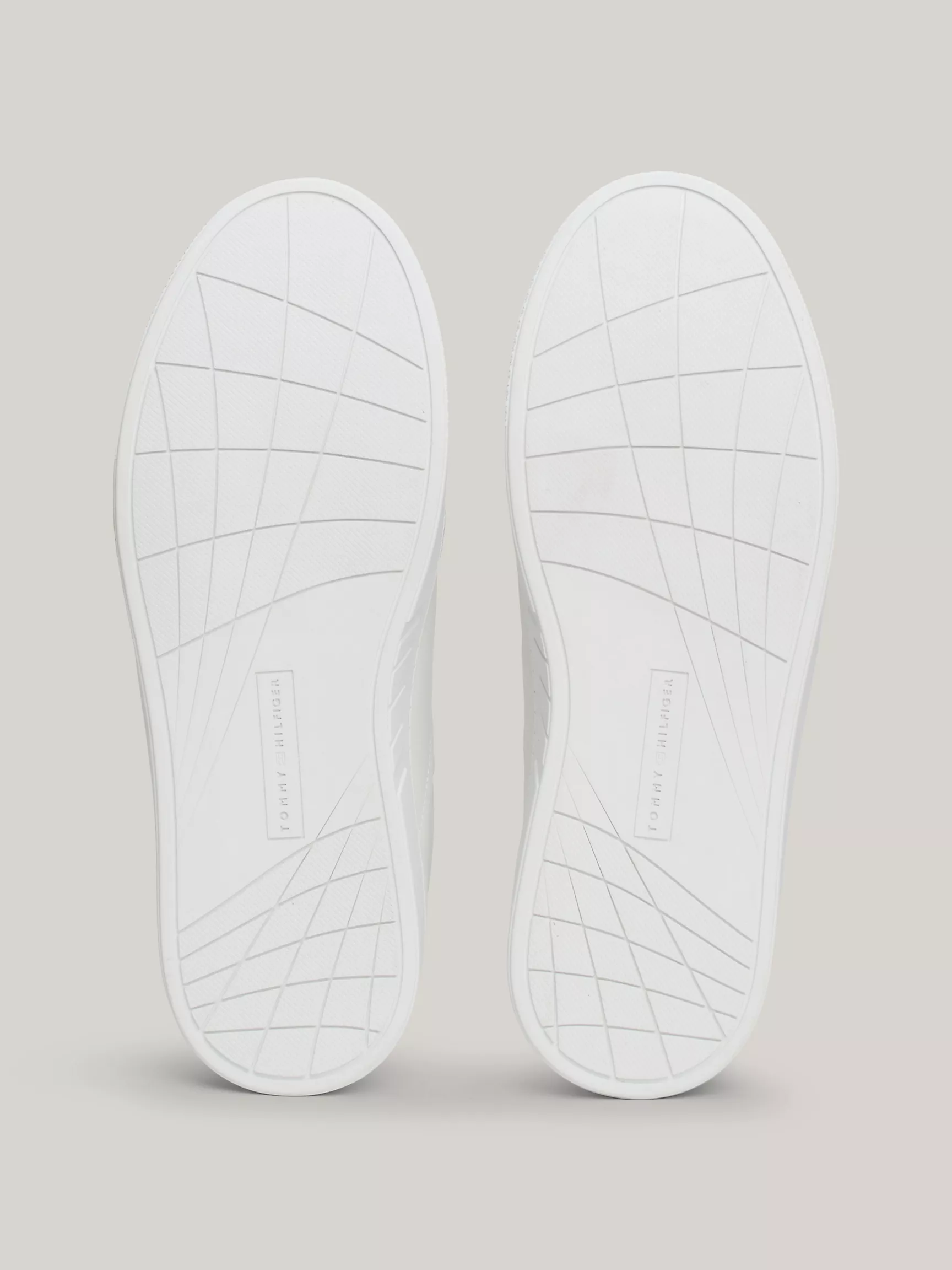 Женские кроссовки Tommy Hilfiger, Кожаные кеды с фирменными полосками