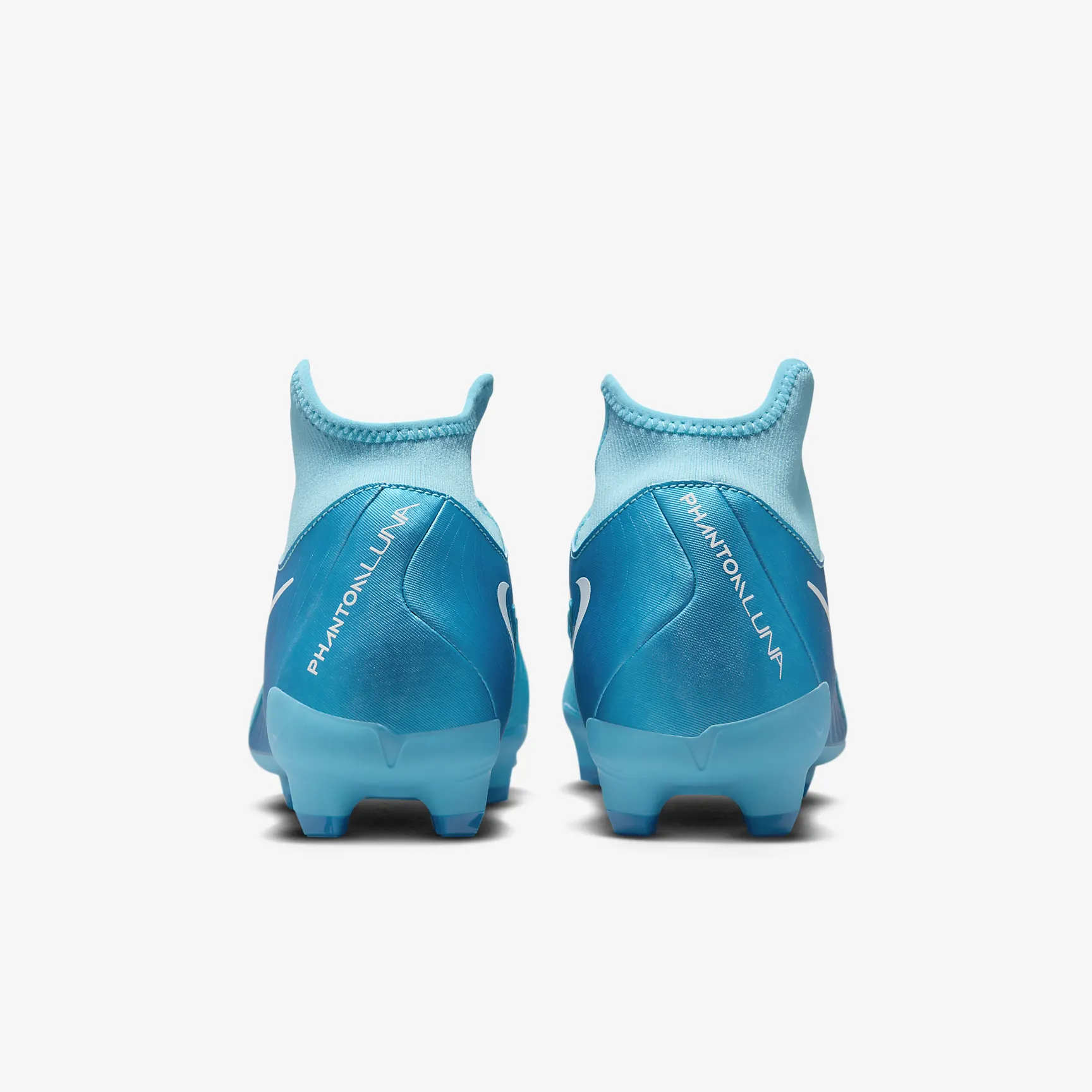 Nike Phantom Luna 2 Academy MG High-Top Soccer Cleats