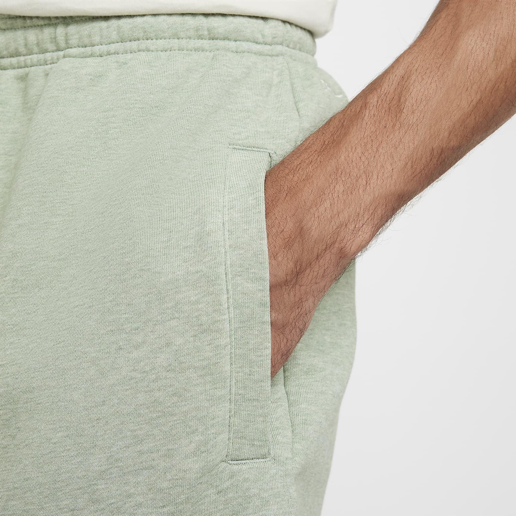 Nike Standard Issue Men's 8" Dri-FIT Fleece Basketball Shorts