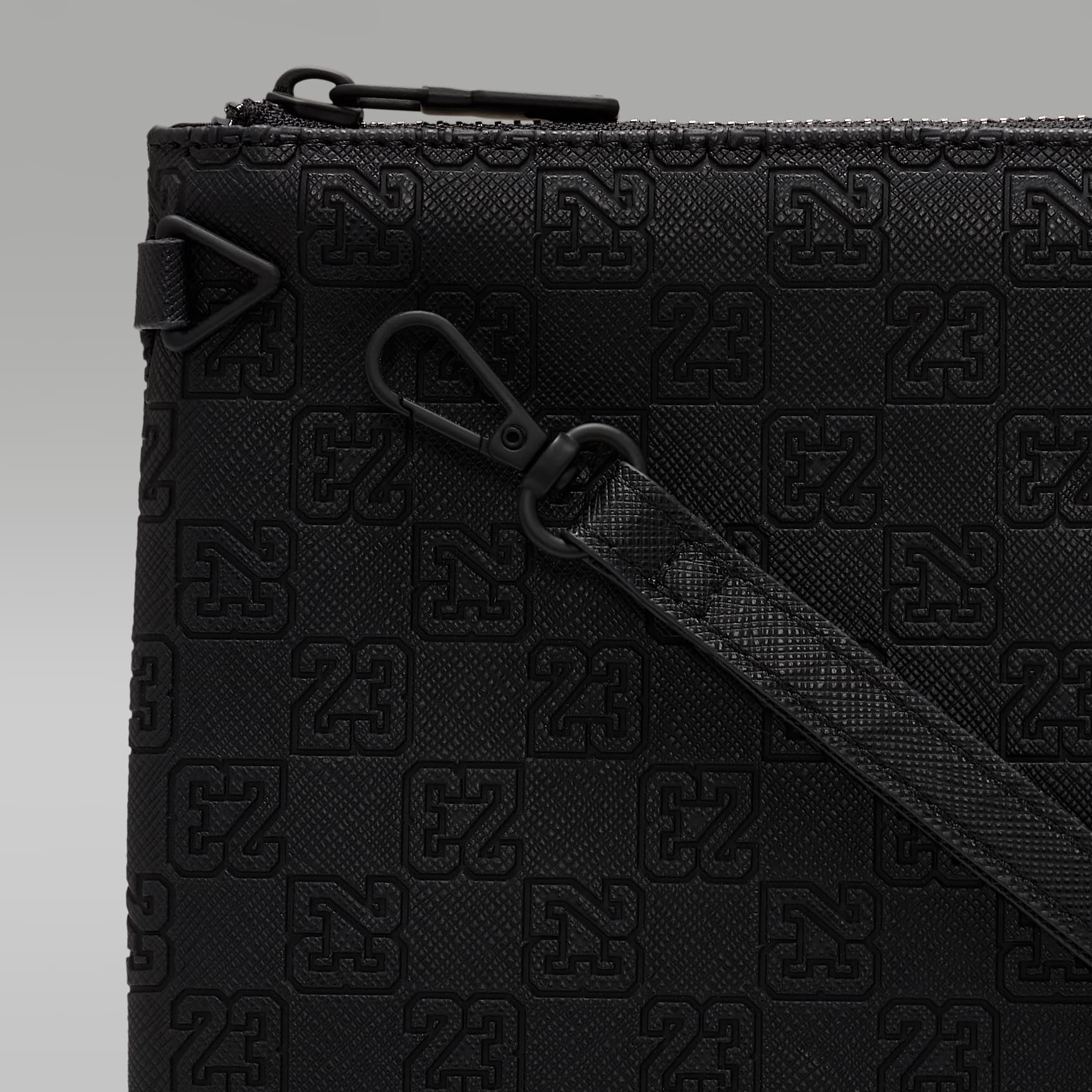 Jordan Monogram Pouch (0.69L)