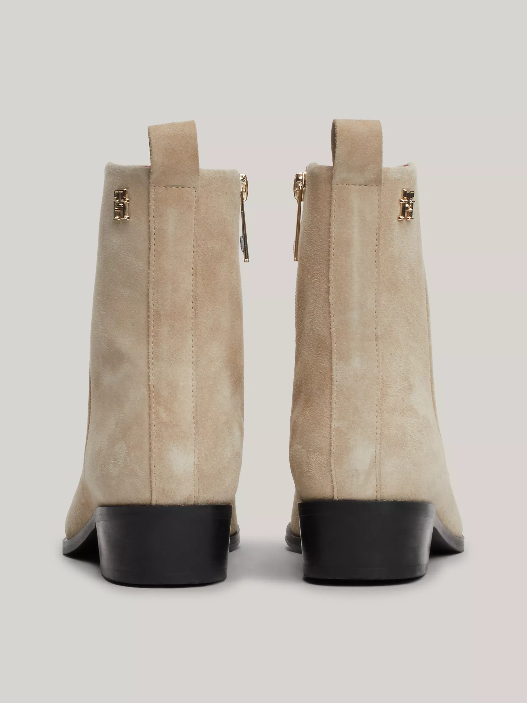 Женские ботинки Tommy Hilfiger, Замшевые ковбойские ботильоны с монограммой