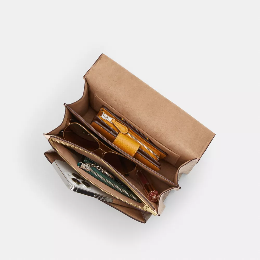 Сумка COACH Klare Crossbody Bag In Blocked Signature Canvas