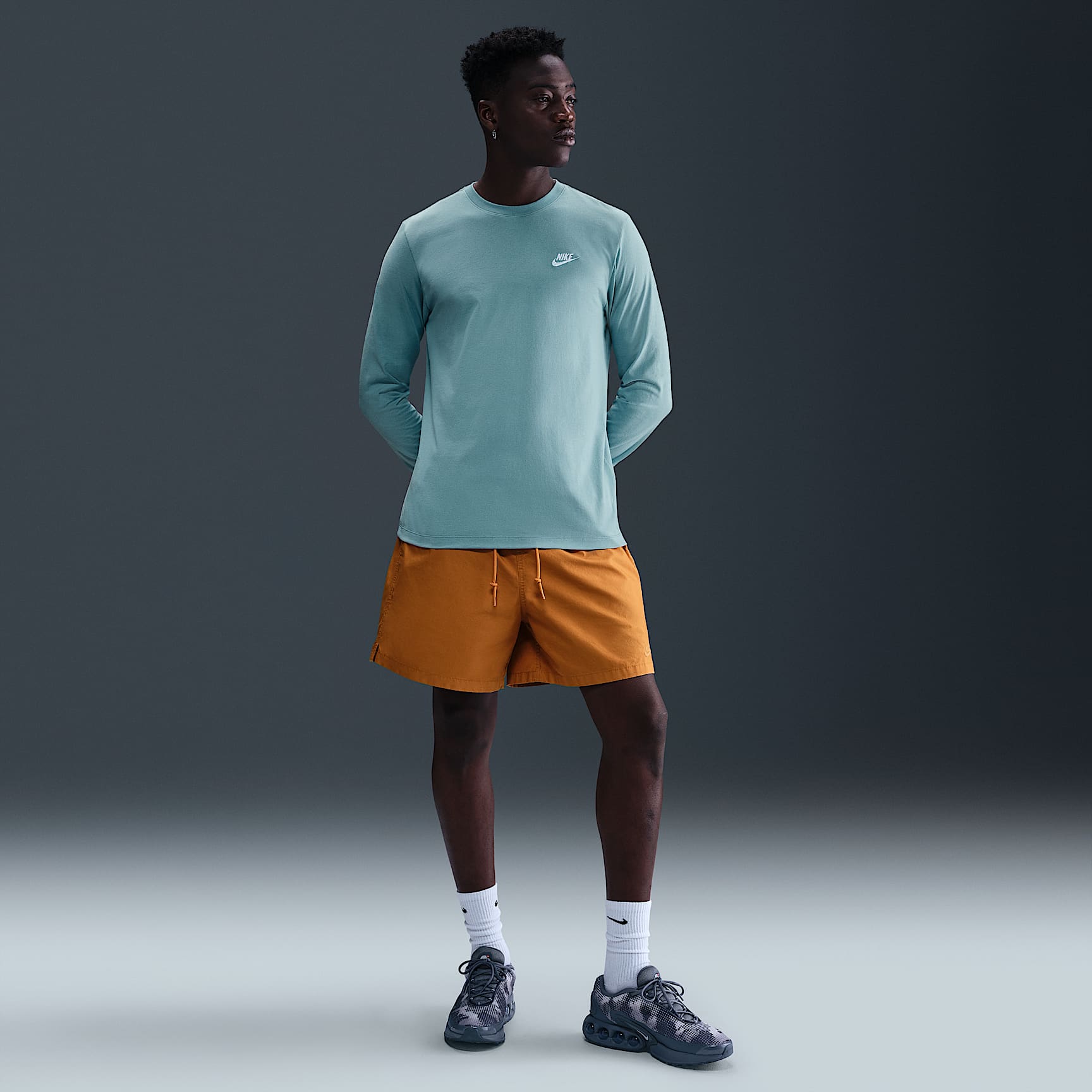 Nike Sportswear Club Men's Long-Sleeve T-Shirt