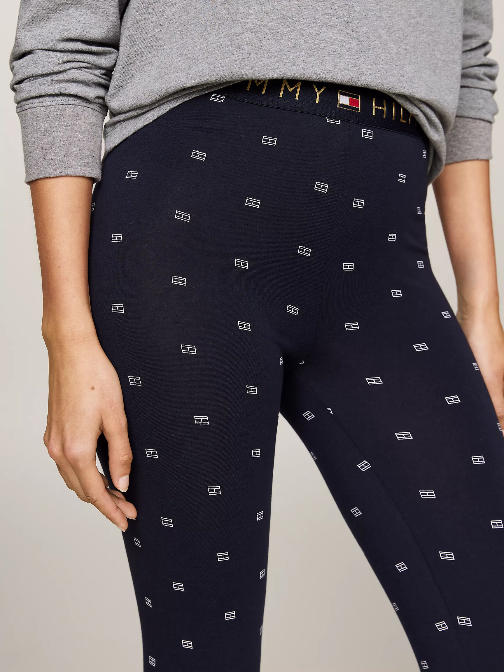 Женская домашняя одежда Tommy Hilfiger, Пижамный комплект (топ, леггинсы и маска для сна)