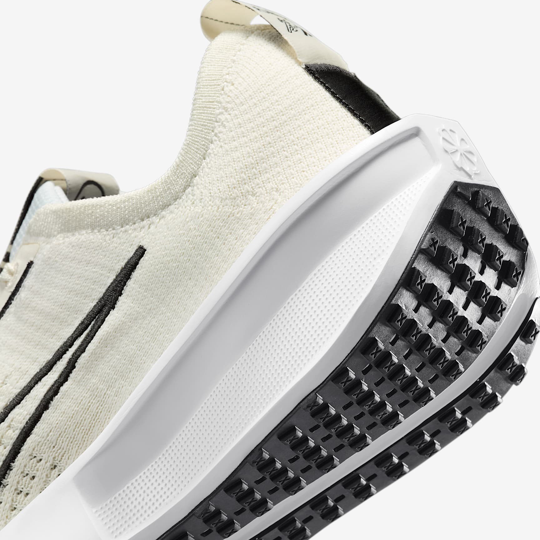 Nike Interact Run Women's Road Running Shoes
