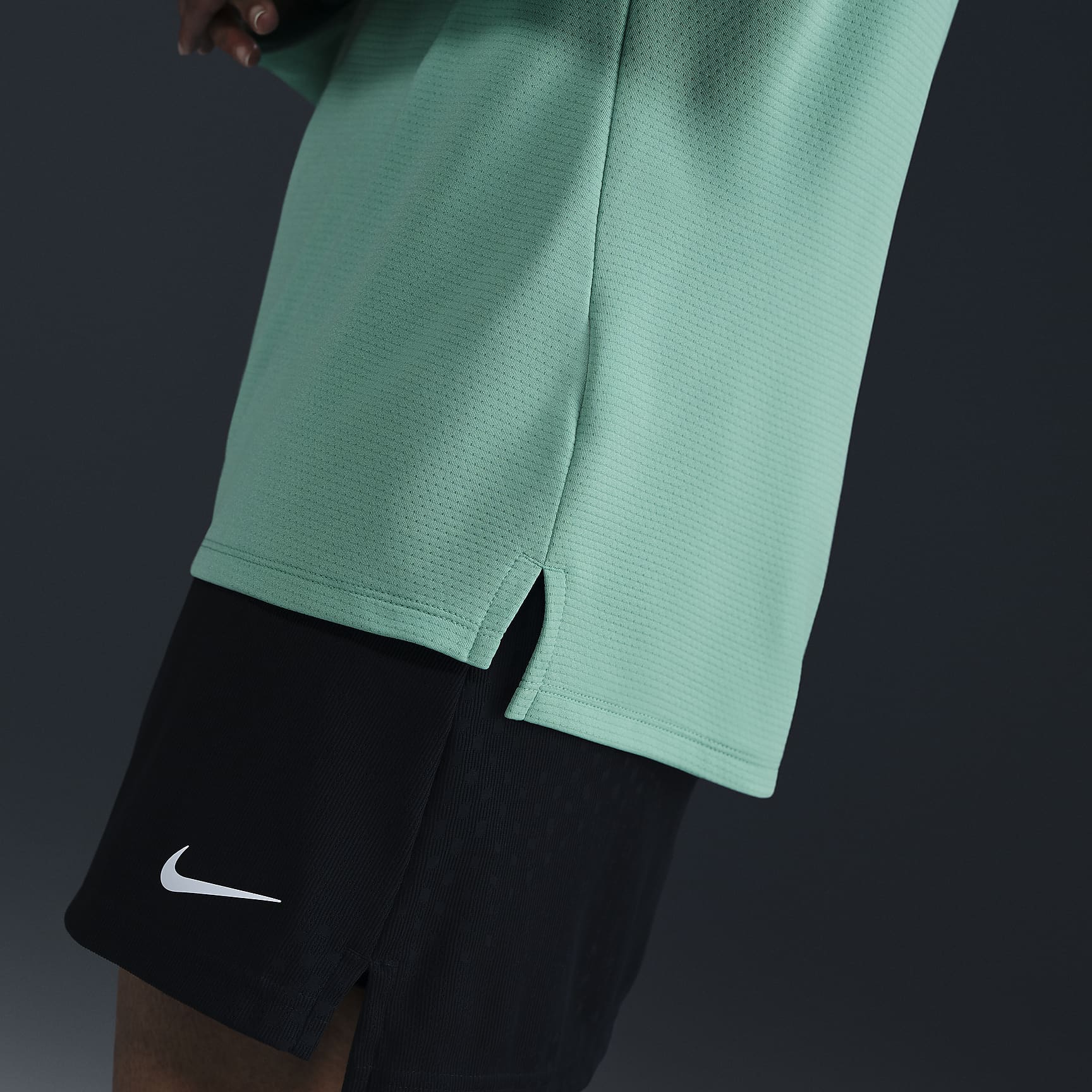 Nike Advantage Women's Dri-FIT UV 1/2-Zip Golf Top