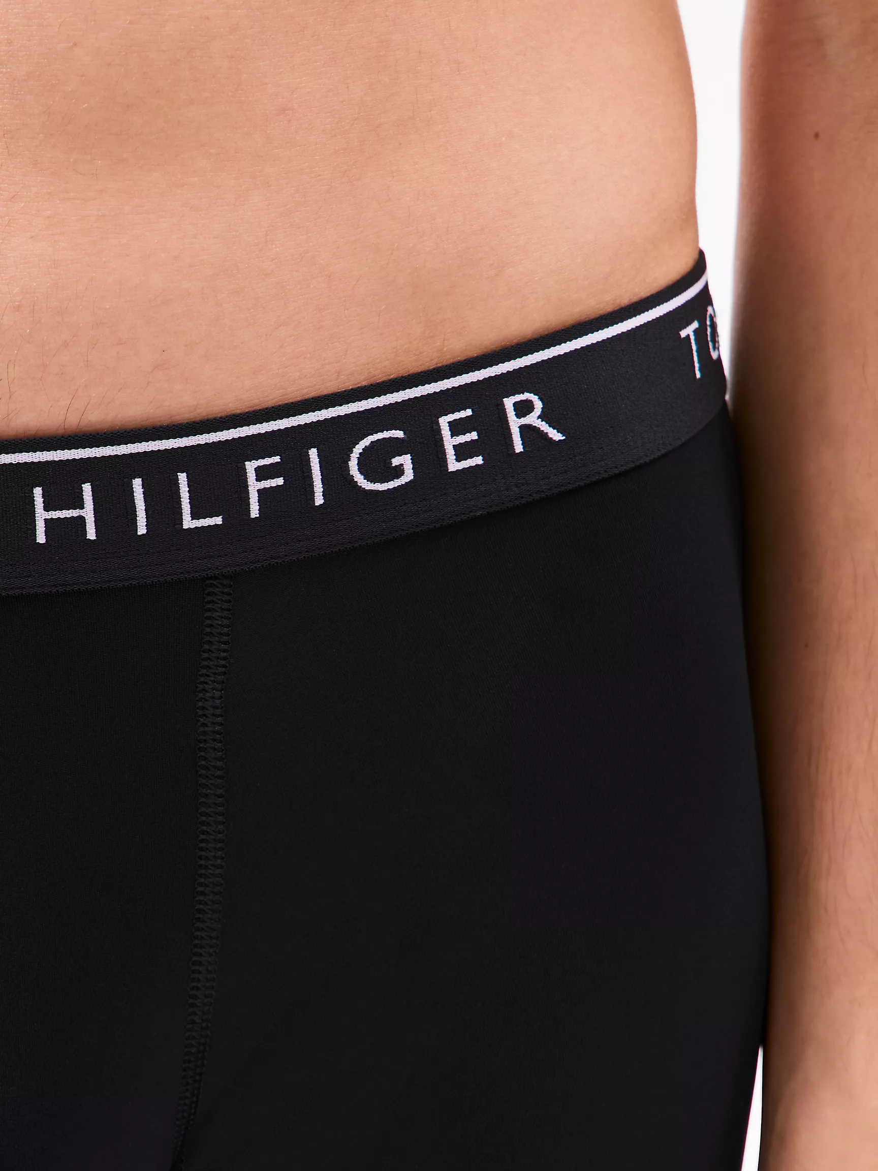 Мужское нижнее белье Tommy Hilfiger, Микрофибровые боксеры-брифы TH (набор 3 шт.)
