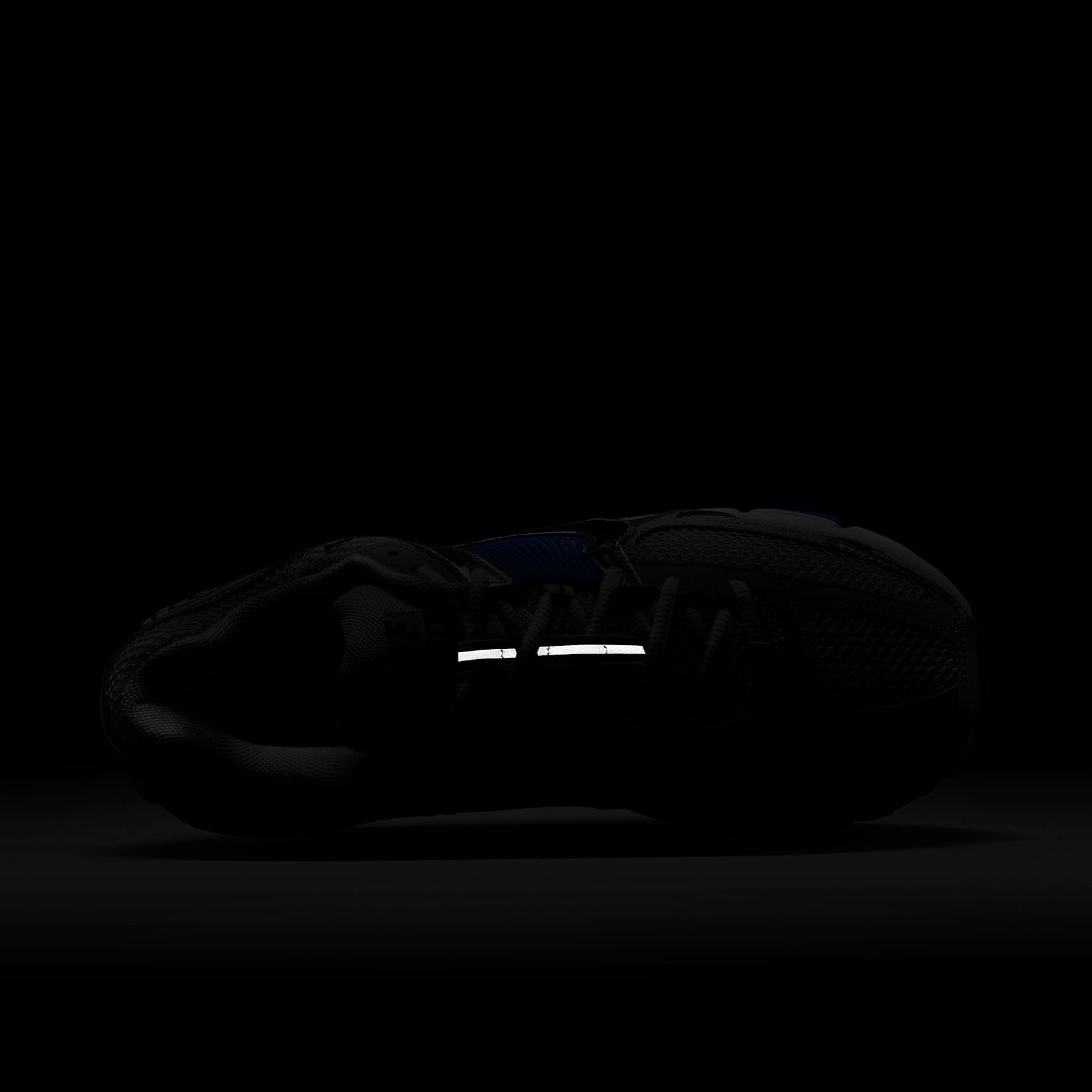 Nike Zoom Vomero 5 Men's Shoes