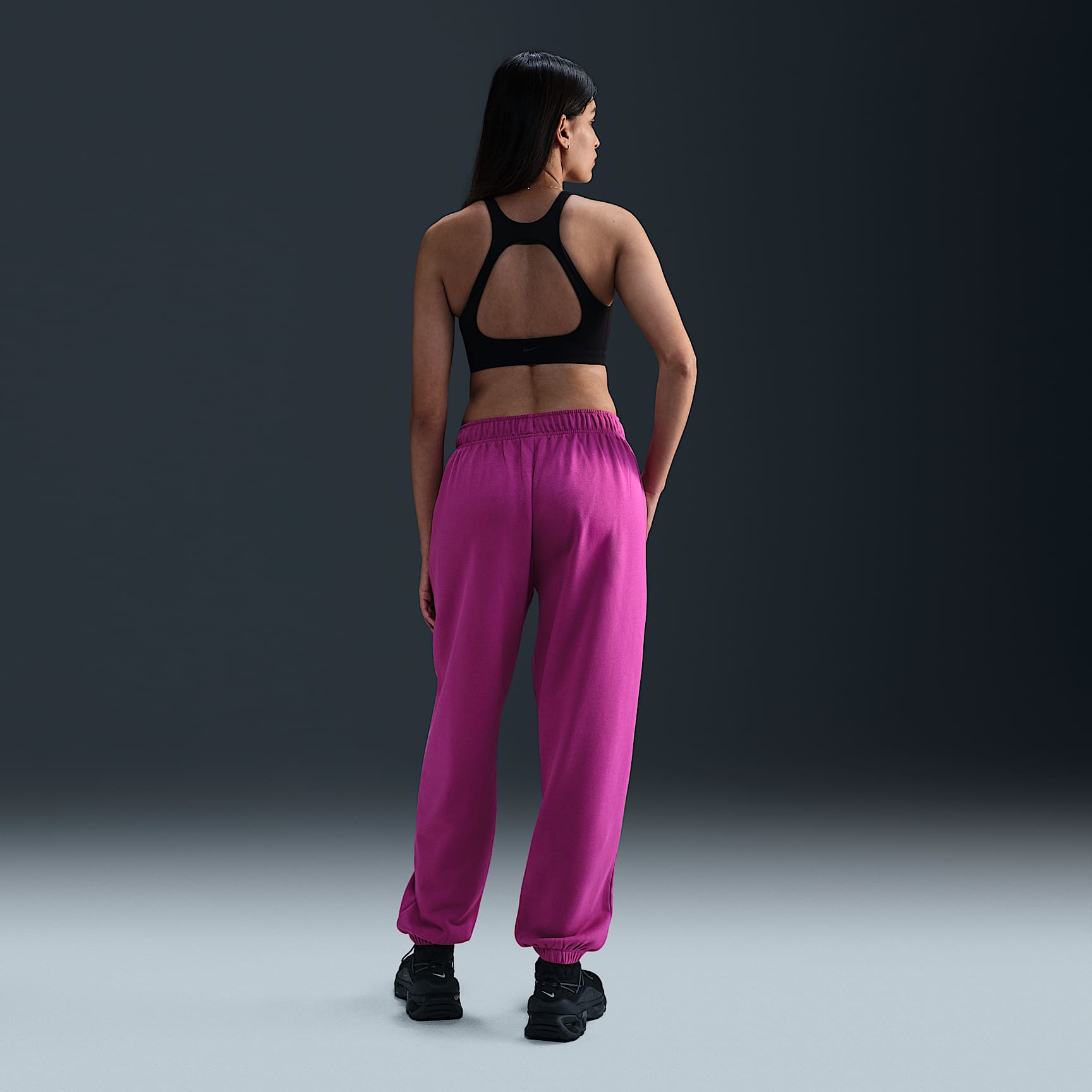 Nike Sportswear Club Fleece Women's Mid-Rise Oversized Sweatpants