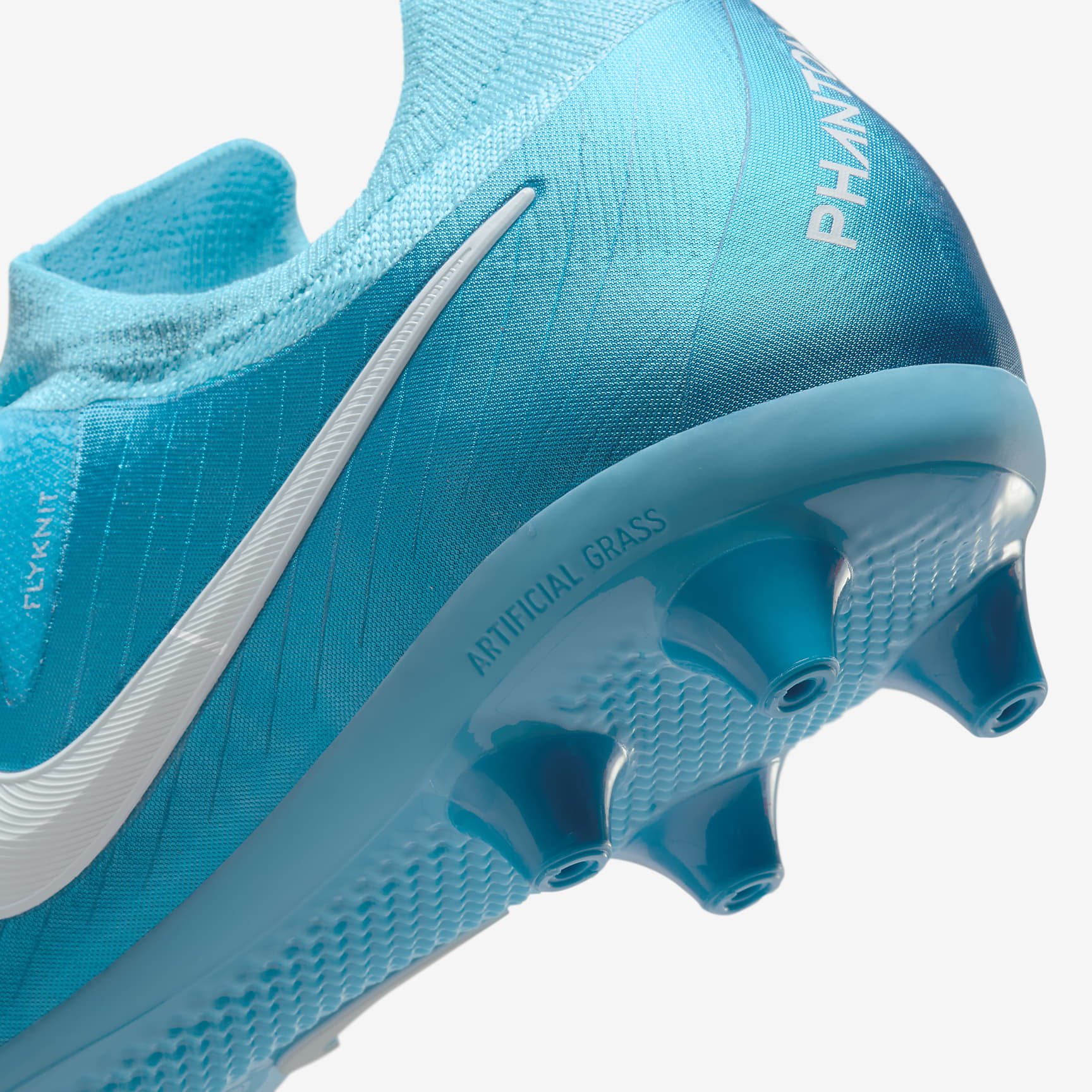 Nike Phantom GX 2 Pro AG Low-Top Soccer Cleats