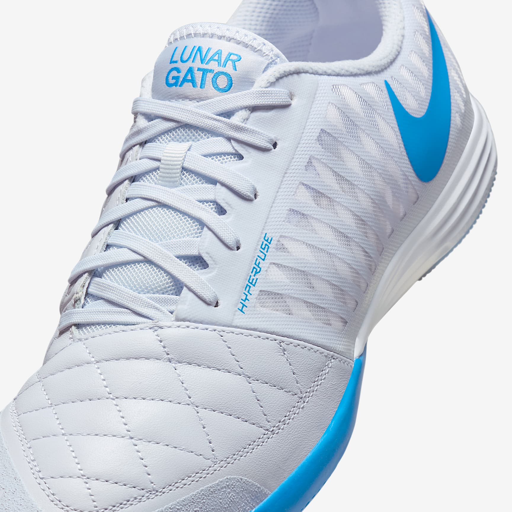 Nike Lunargato II Indoor/Court Low-Top Soccer Shoes