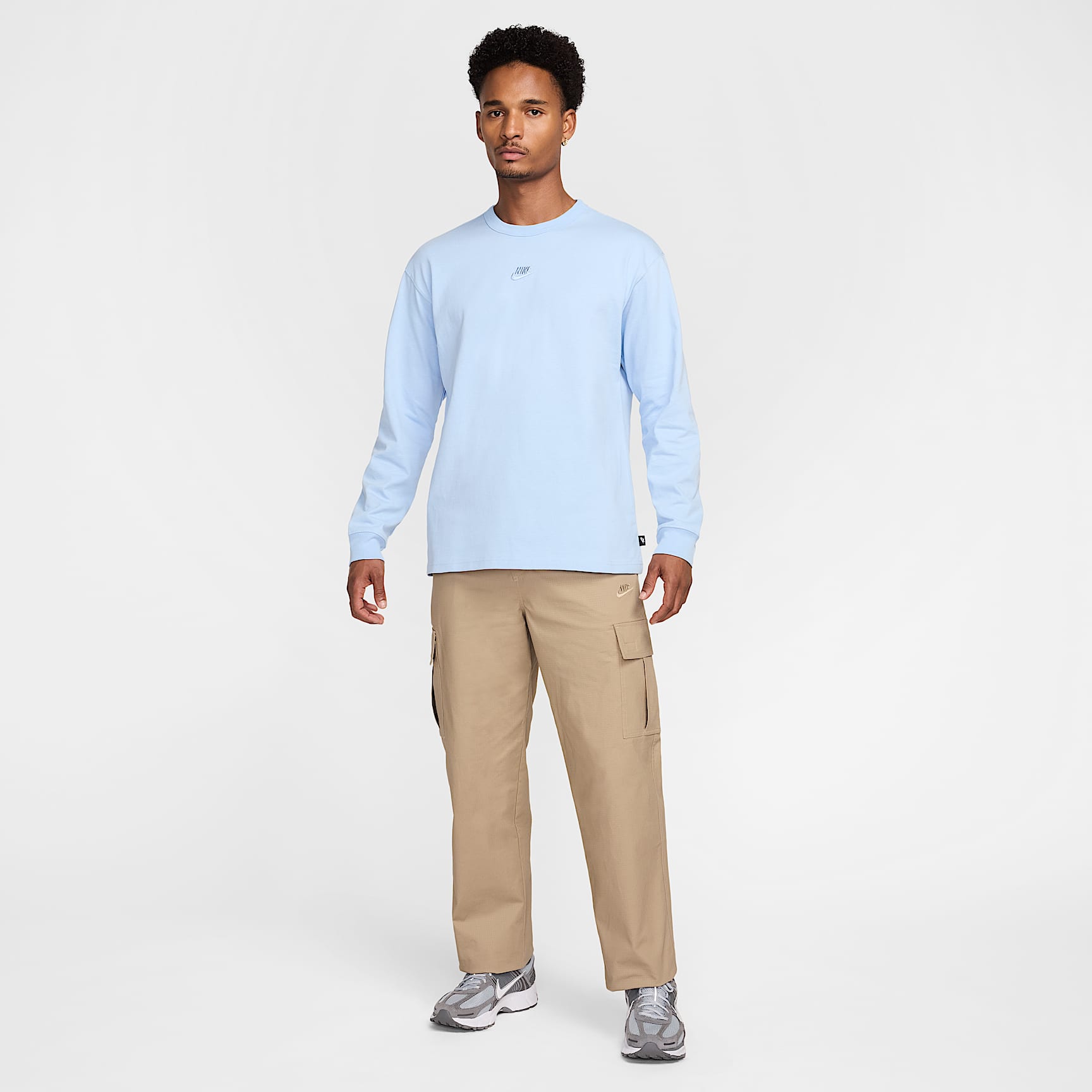 Nike Sportswear Premium Essentials Men's Long-Sleeve T-Shirt