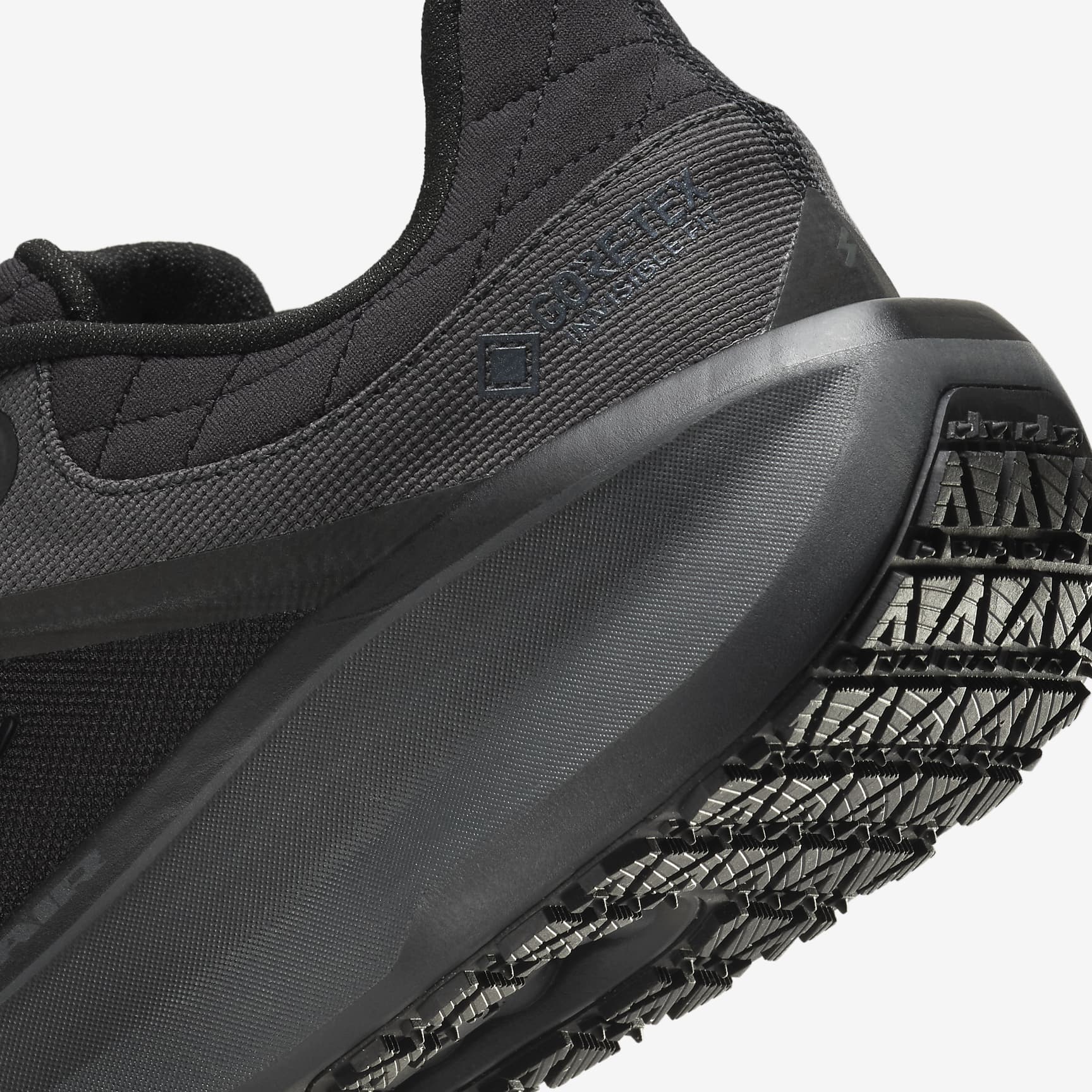 Nike Winflo 11 GORE-TEX Men's Waterproof Road Running Shoes