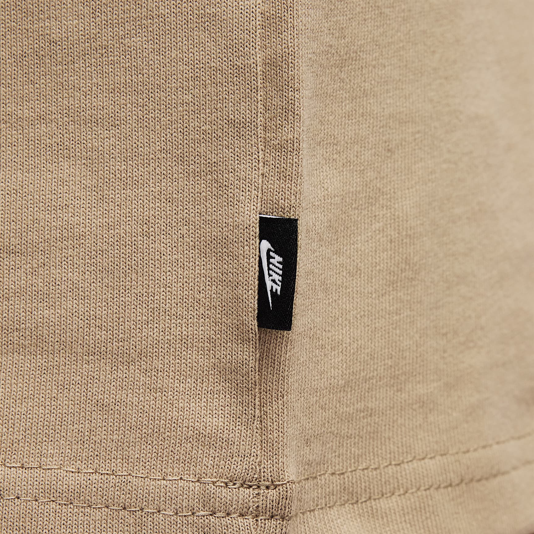 Nike Sportswear Premium Essentials Men's Long-Sleeve T-Shirt