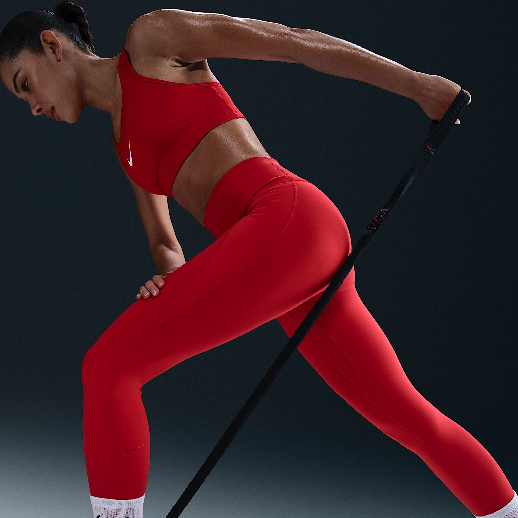 Nike Universa Women's Medium-Support High-Waisted 7/8 Leggings with Pockets