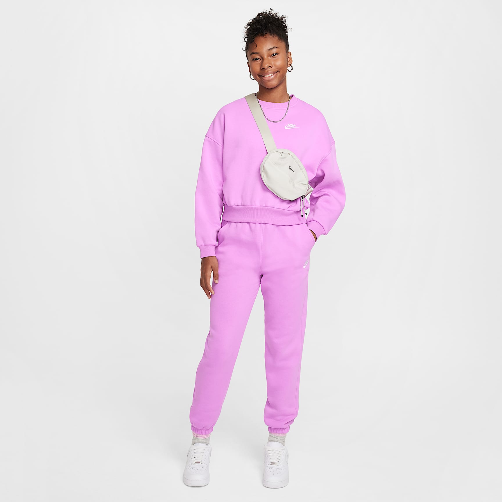 Nike Sportswear Club Fleece Girls' Boxy Crew-Neck Sweatshirt