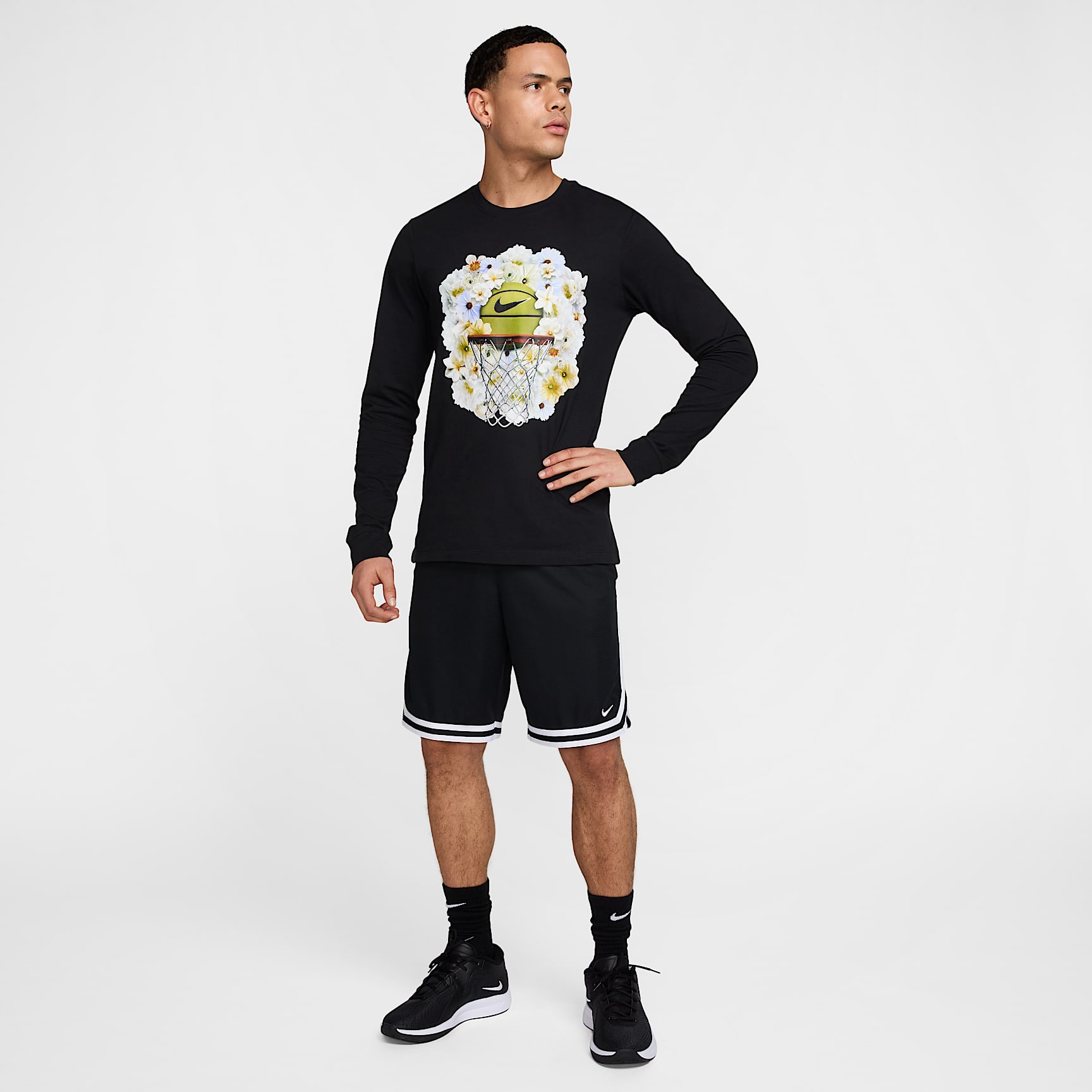Nike Men's Max90 Long-Sleeve Basketball T-Shirt