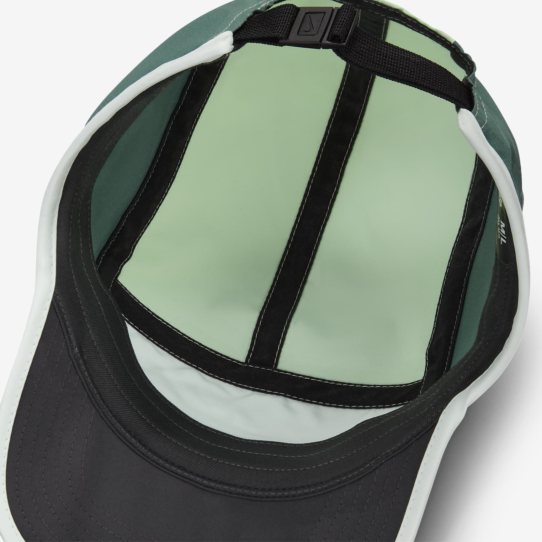 Nike Dri-FIT Fly Unstructured Swoosh Cap