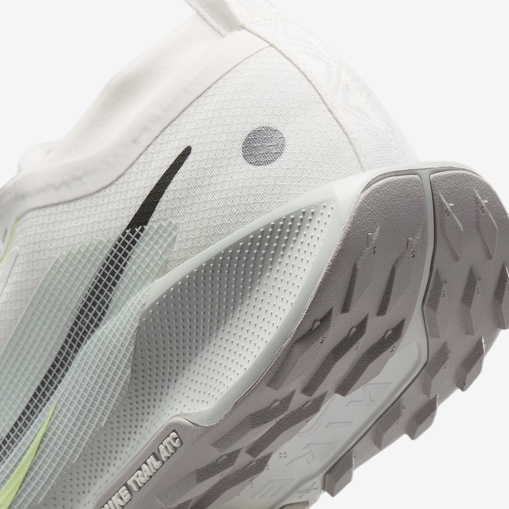 Nike Pegasus Trail 5 GORE-TEX Men's Waterproof Trail Running Shoes