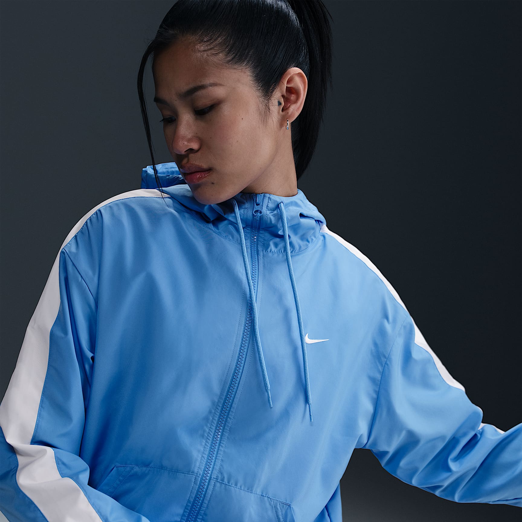 Nike Sportswear Classic Wovens Women's Loose UV Hooded Jacket