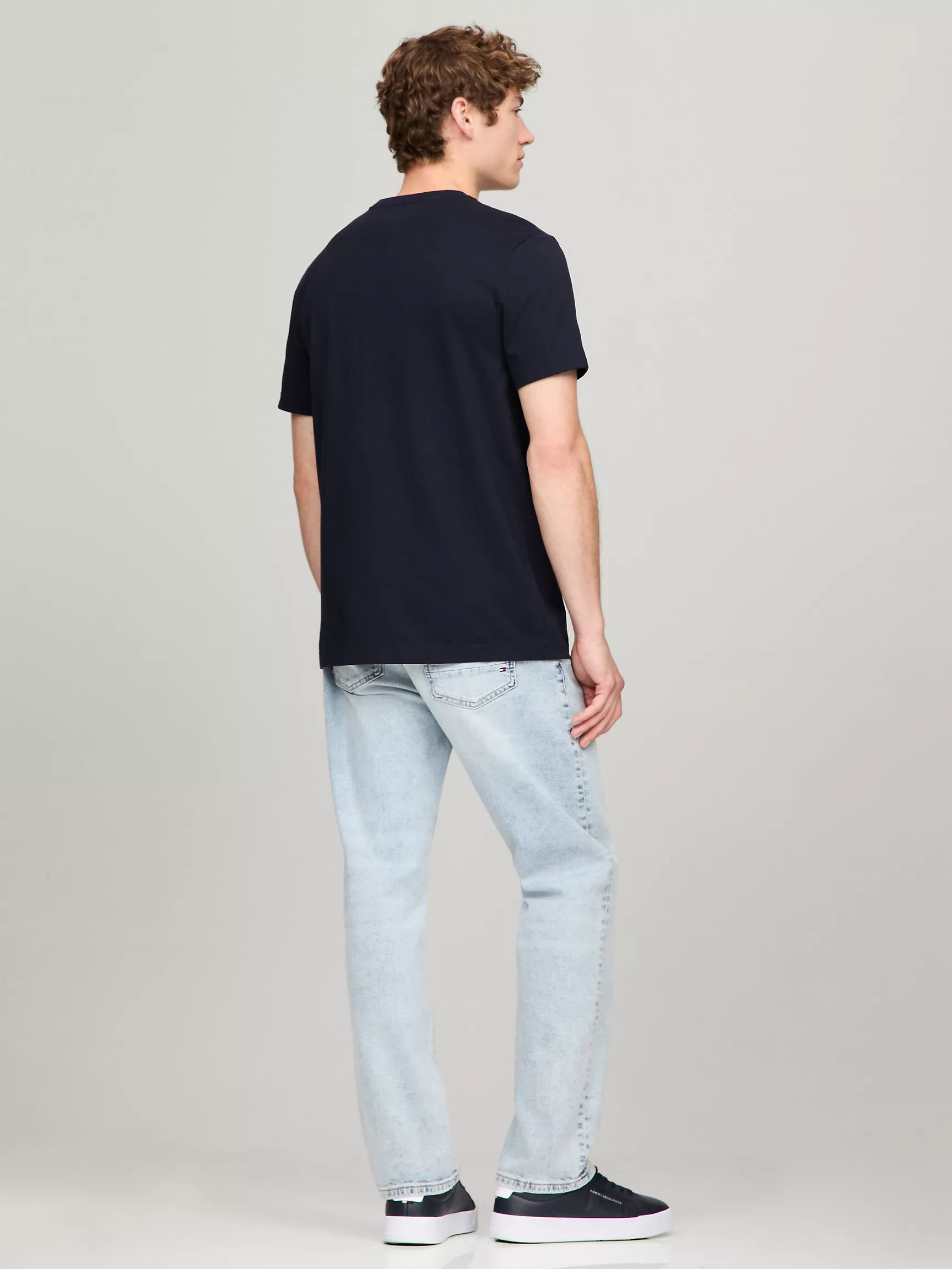 Мужская футболка Tommy Hilfiger, Футболка с тональным логотипом флага