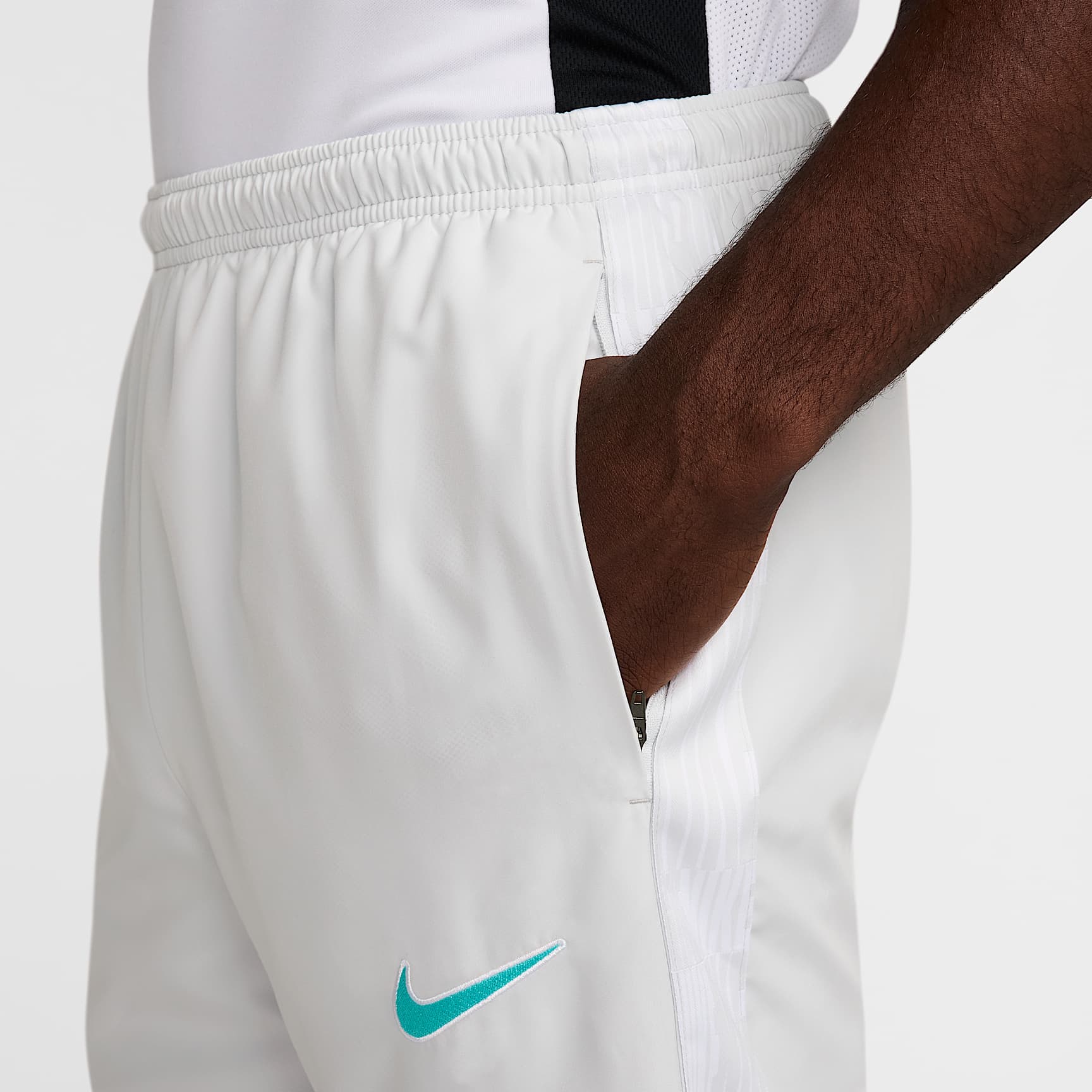 Nike Academy+ Men's Repel Soccer Pants