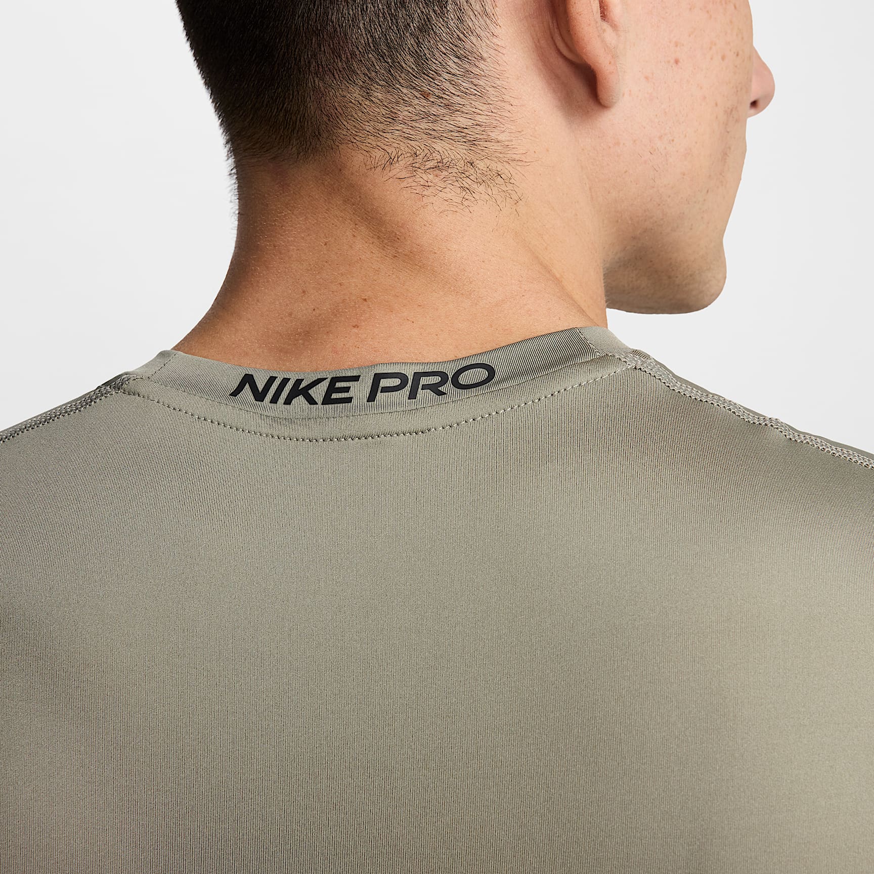 Nike Pro Men's Dri-FIT Slim Sleeveless Top
