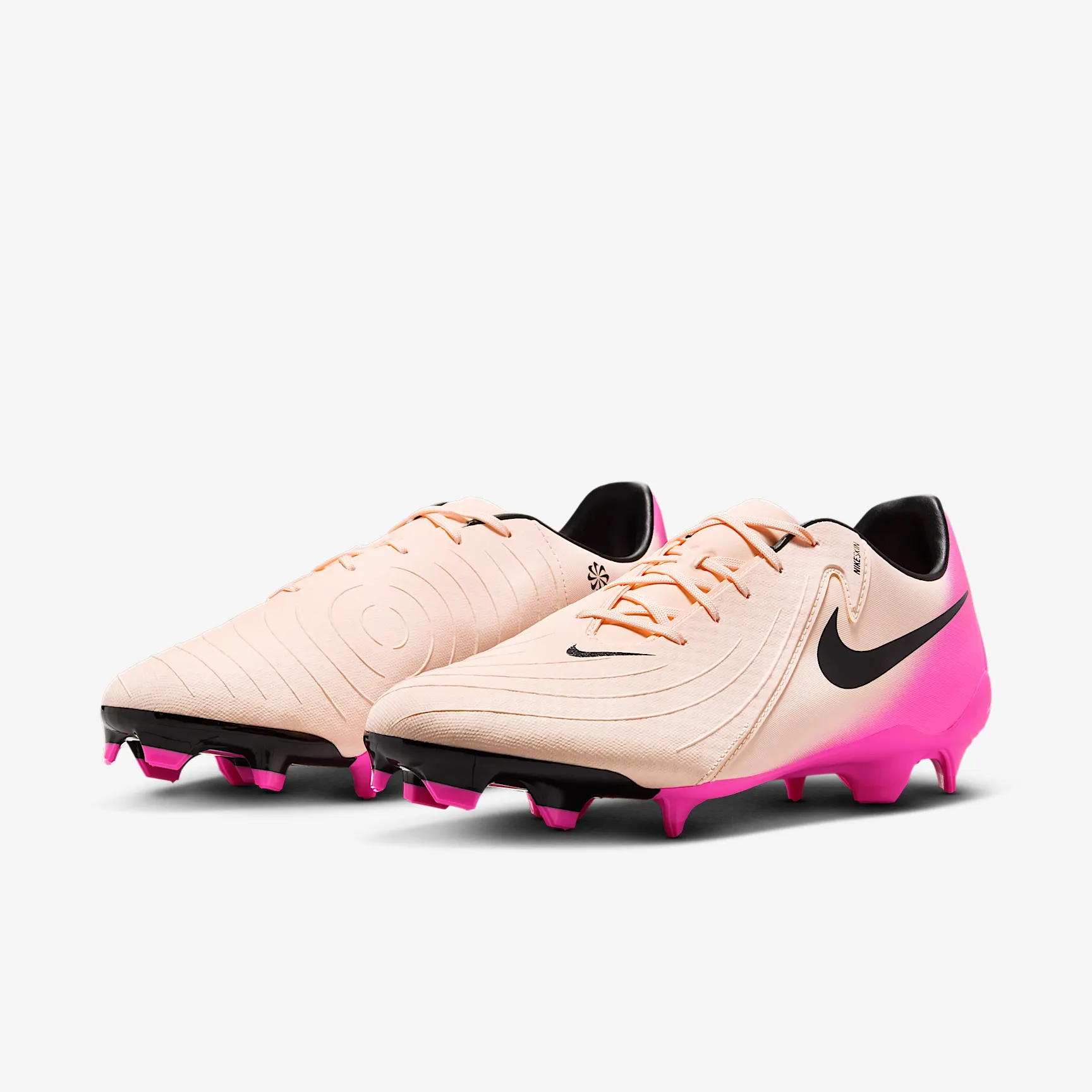 Nike Phantom GX 2 Academy MG Low-Top Soccer Cleats