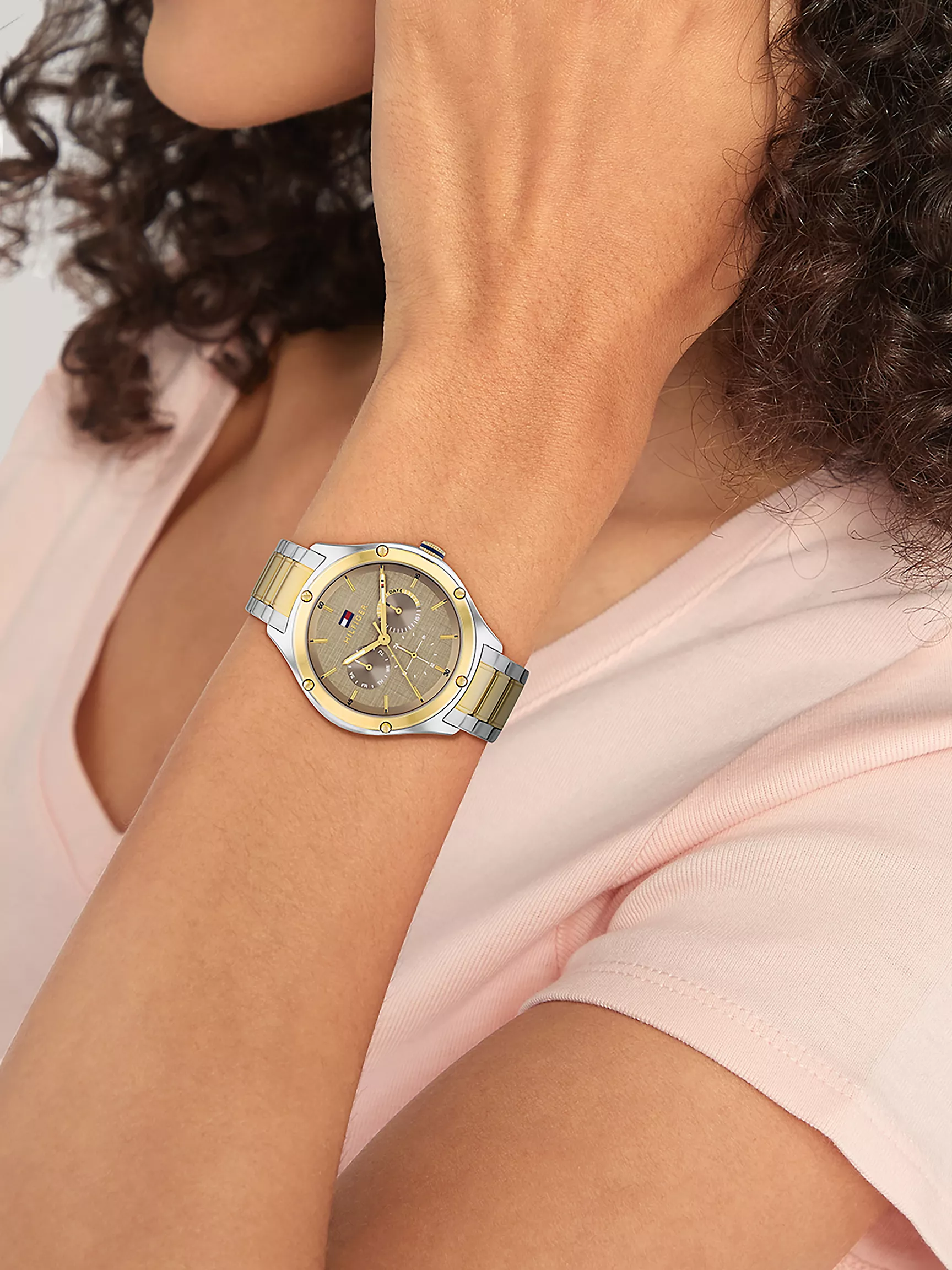 Женские часы Tommy Hilfiger, Спортивные часы с двухцветным браслетом
