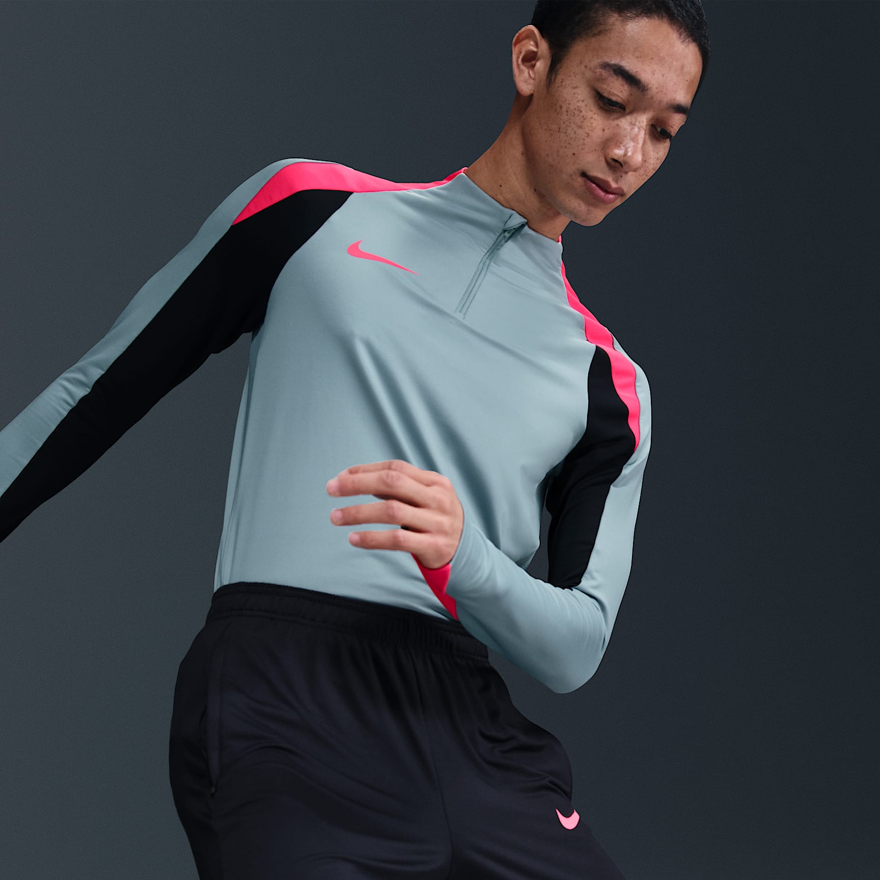 Nike Strike Men's Dri-FIT Soccer 1/2-Zip Drill Top